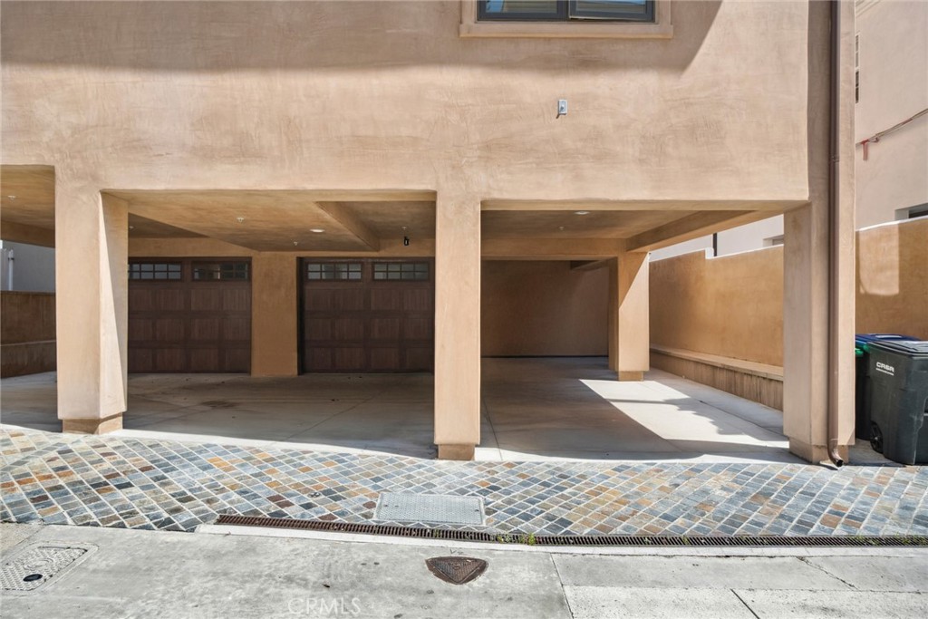 431 Dahlia Avenue 1/2