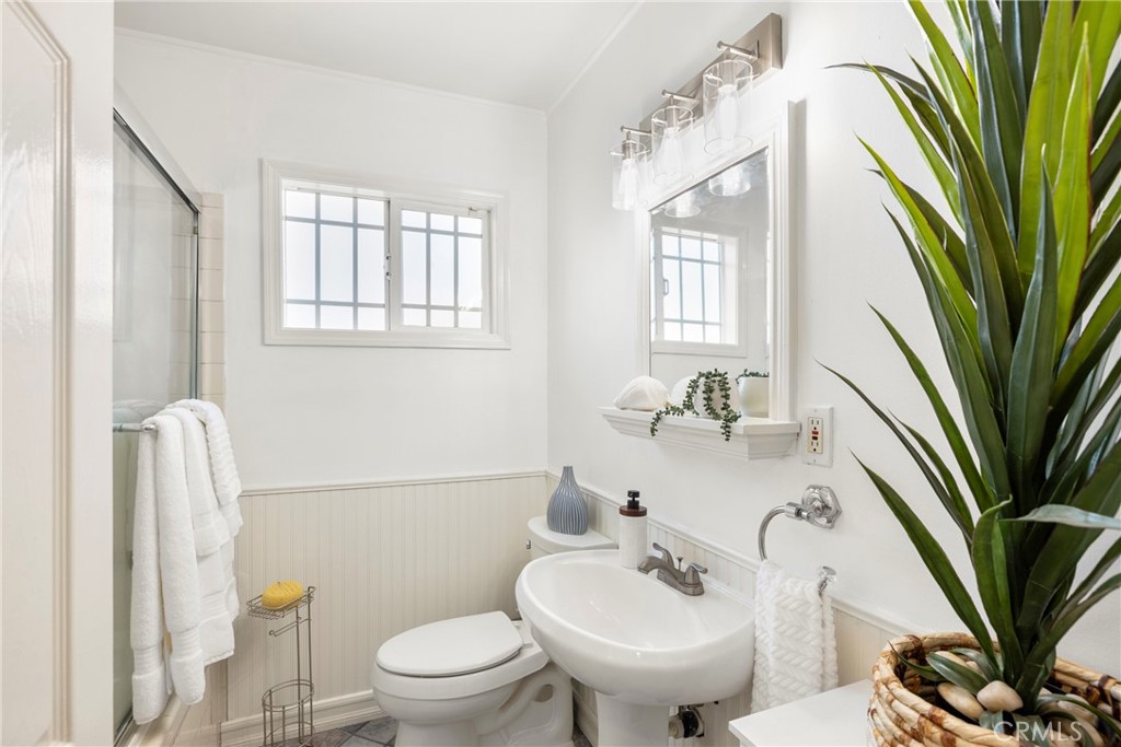 4667 Deeboyar Avenue