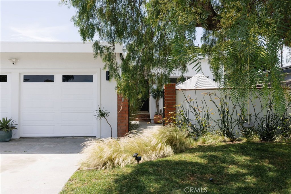 275 Cecil Place