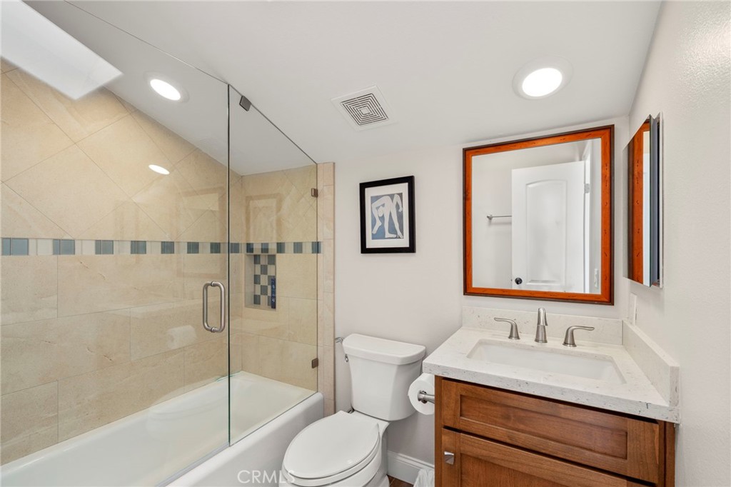 412 Acacia 1/2