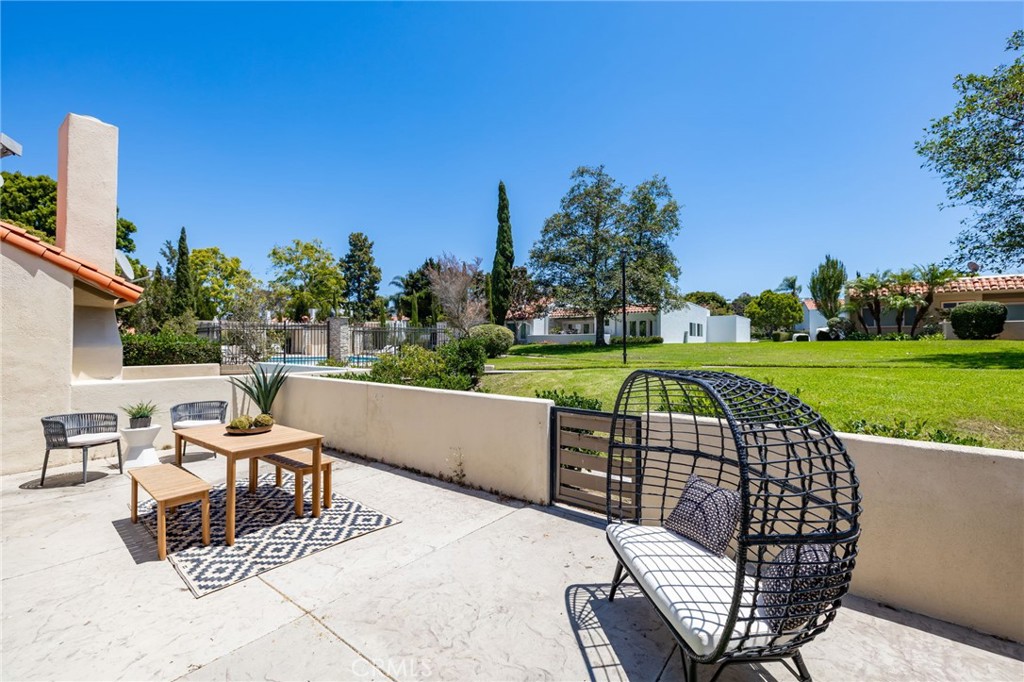 2332 Vista Huerta
