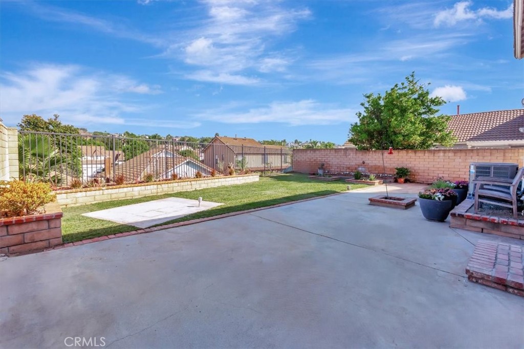 258 S Raspberry Lane