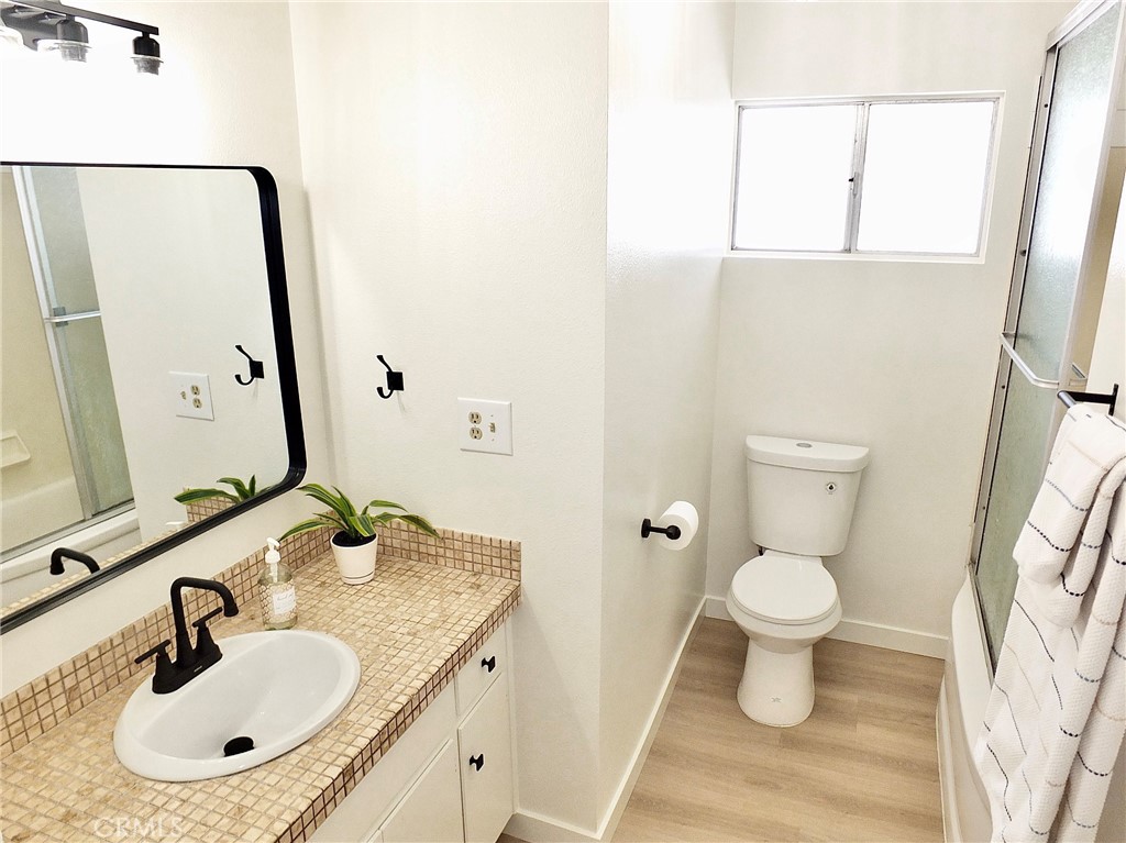 3137 Van Buren Avenue