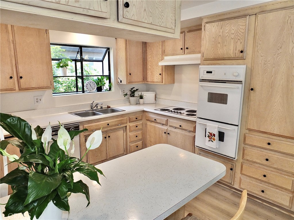 3137 Van Buren Avenue