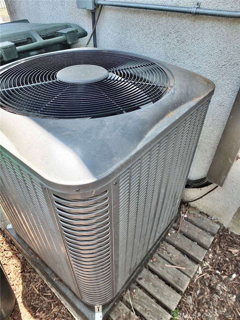 3137 Van Buren Avenue