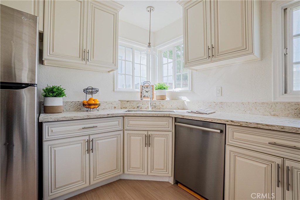 1314 S Helberta Avenue