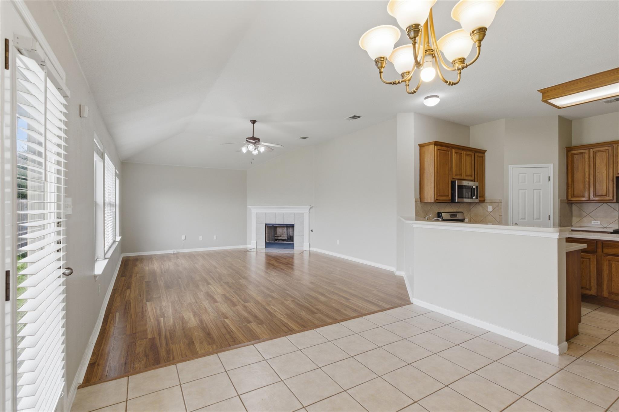 924 Abbeyglen Castle DR
