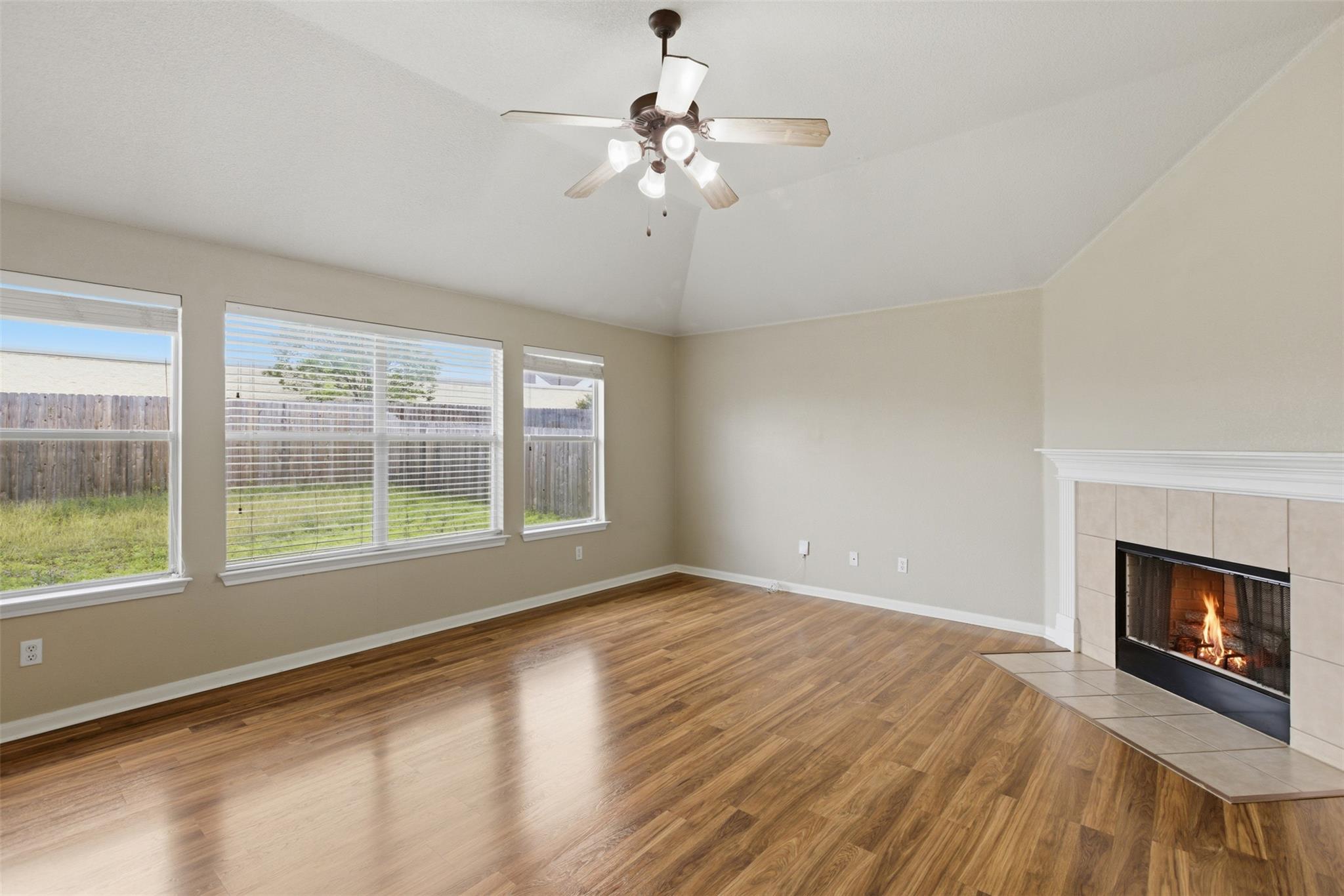924 Abbeyglen Castle DR