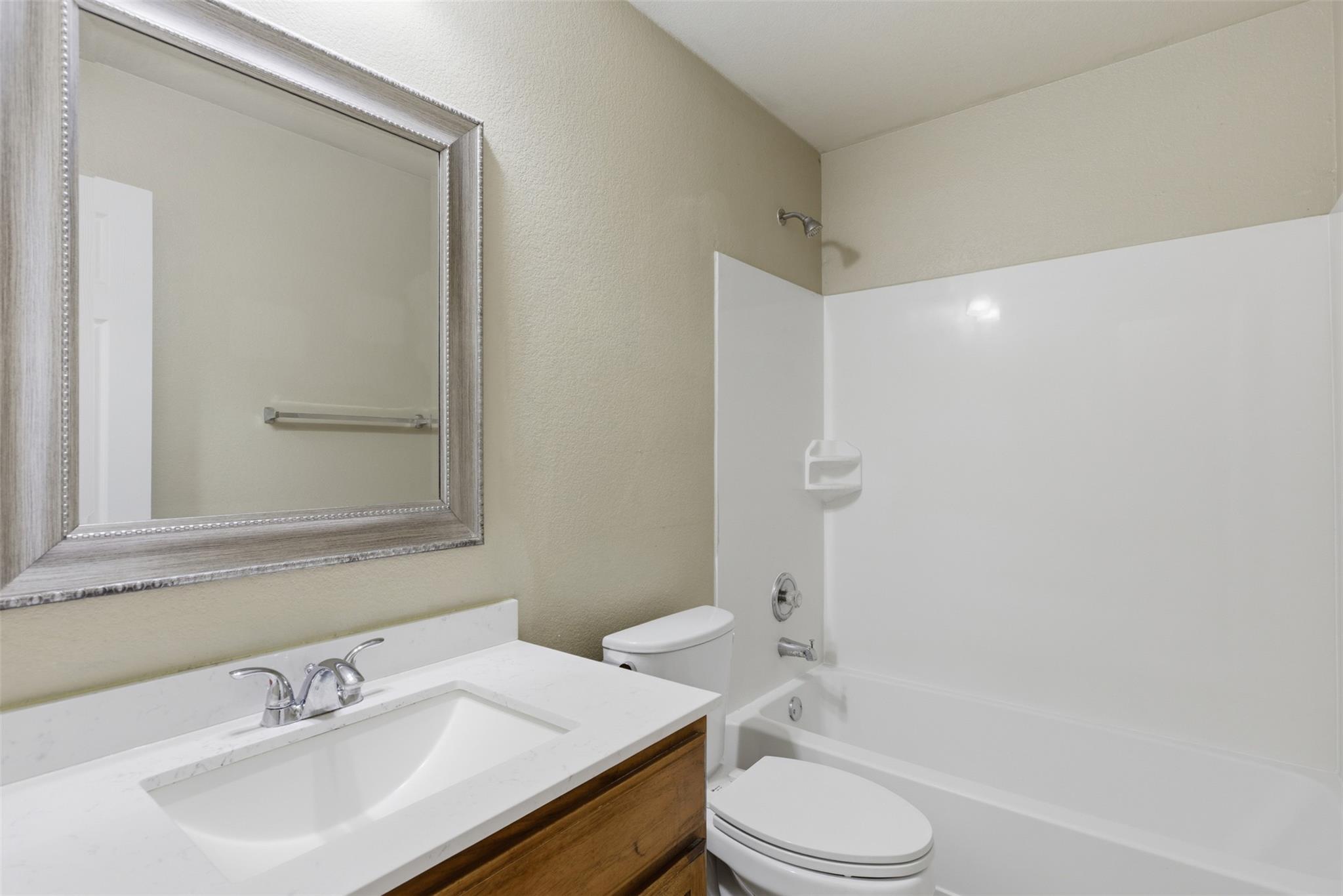 924 Abbeyglen Castle DR
