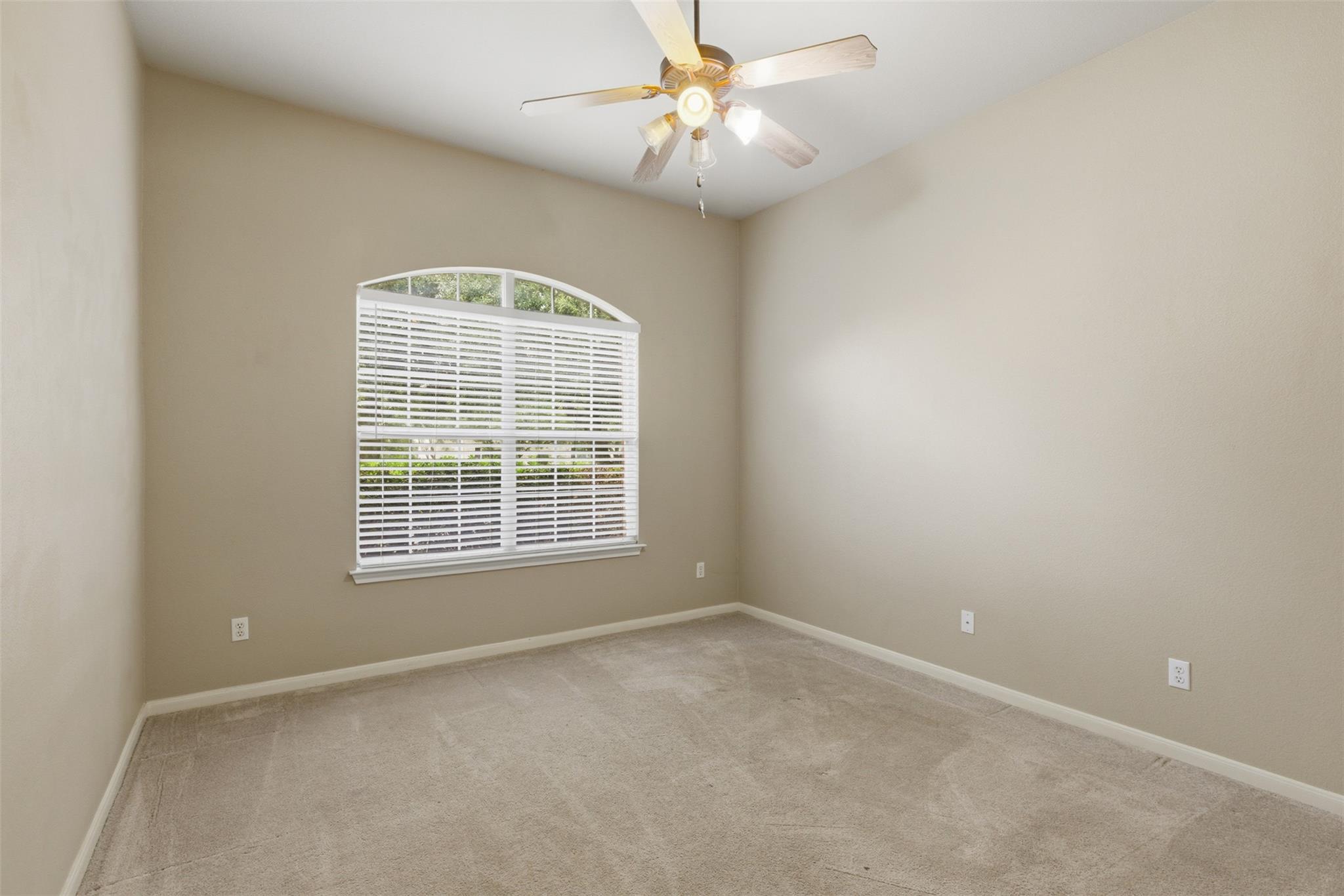 924 Abbeyglen Castle DR