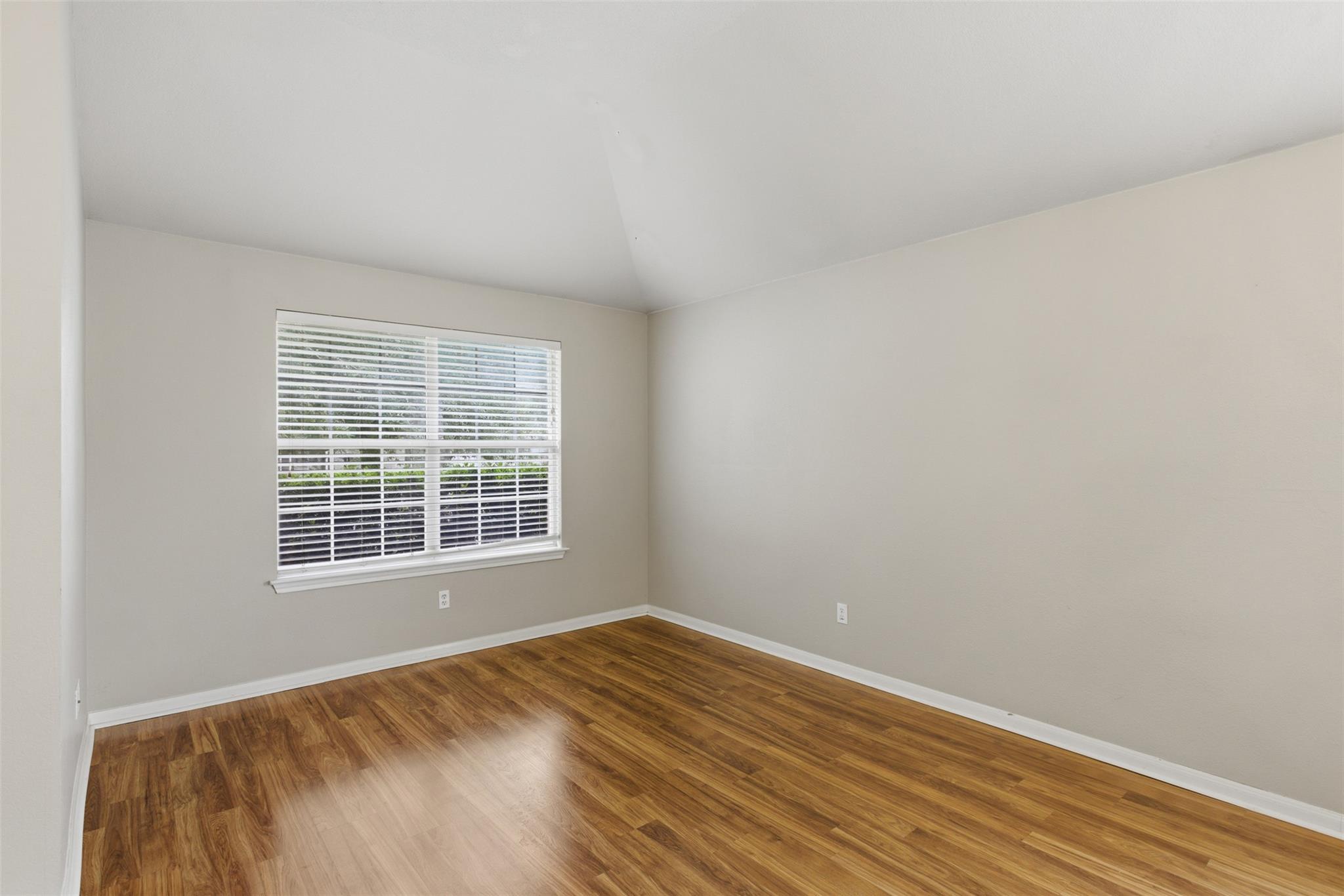 924 Abbeyglen Castle DR