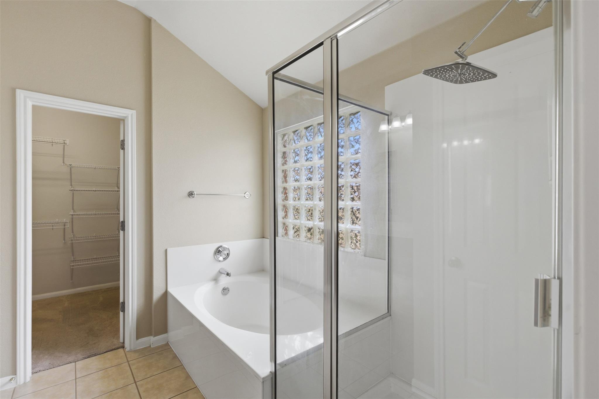 924 Abbeyglen Castle DR