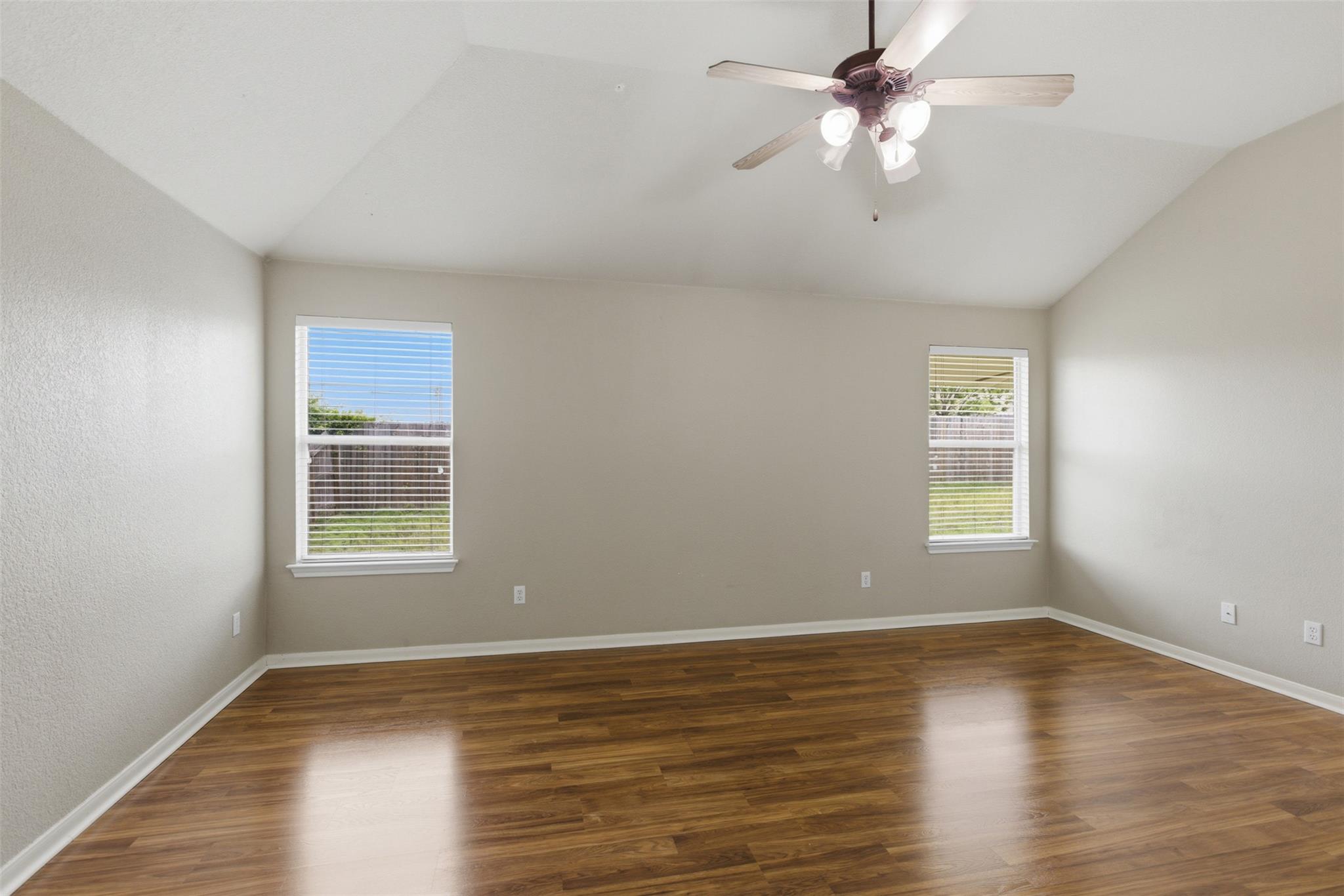924 Abbeyglen Castle DR