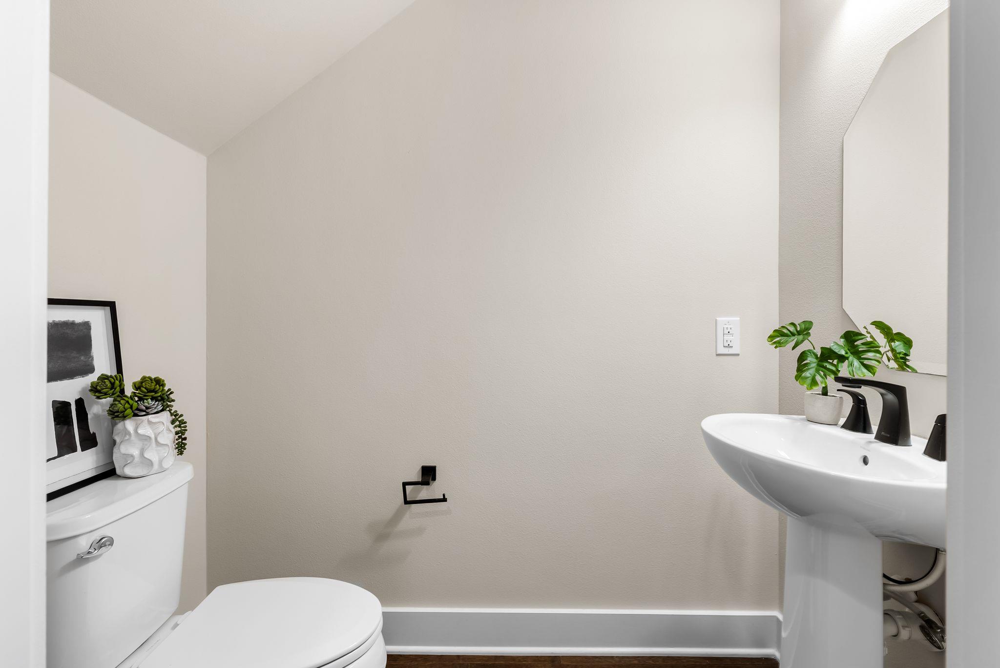 13501 Metric BLVD # 8