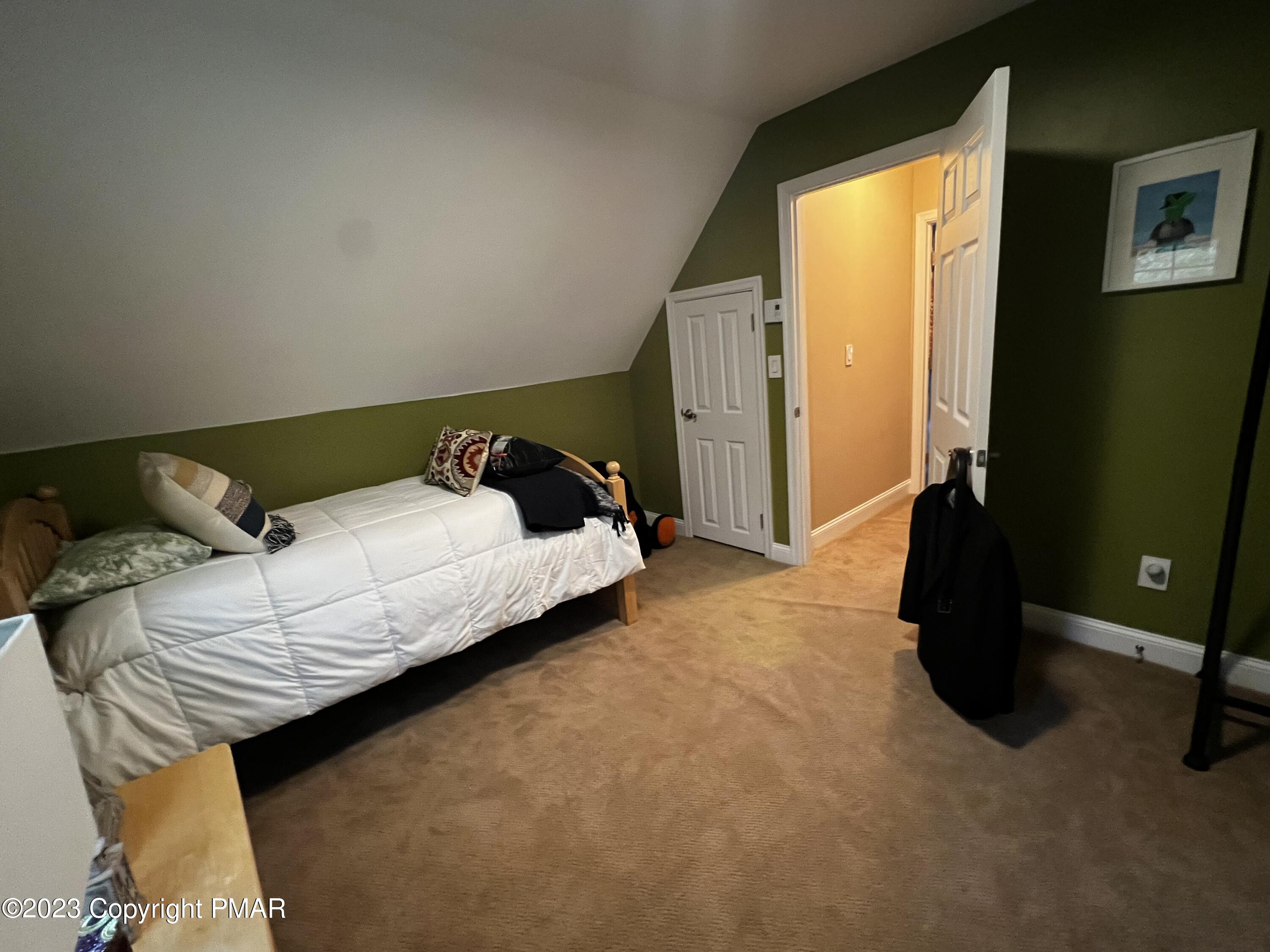 613 Clubhouse Drive