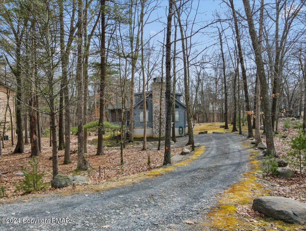 1135 Lancaster Drive