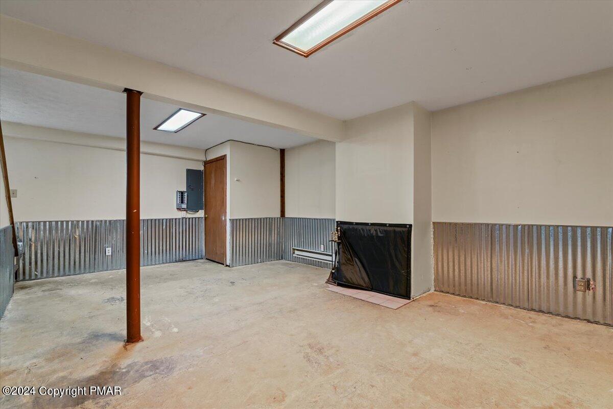 1135 Lancaster Drive