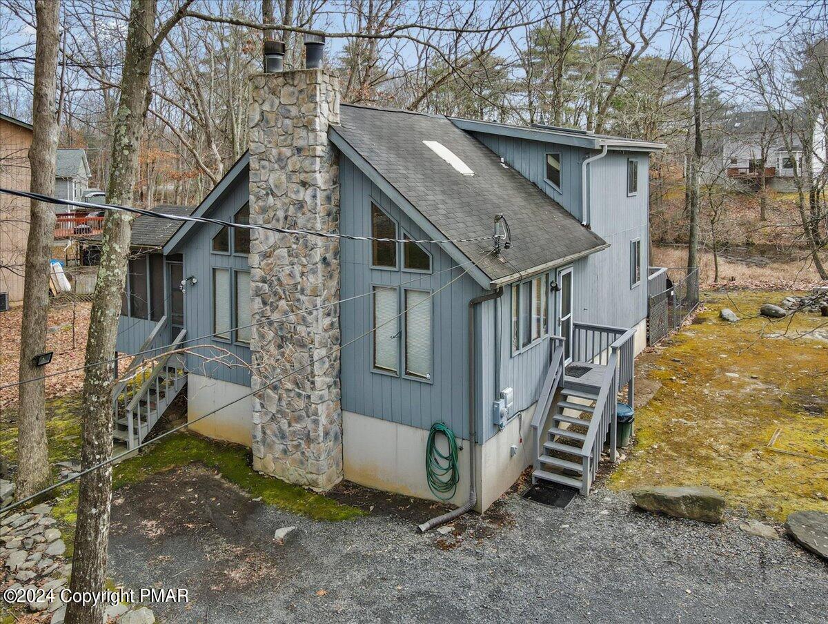 1135 Lancaster Drive