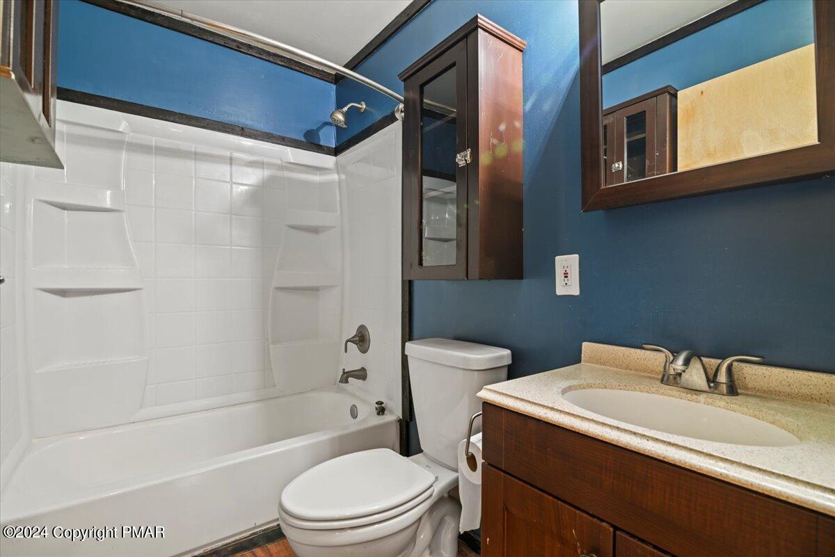 1135 Lancaster Drive