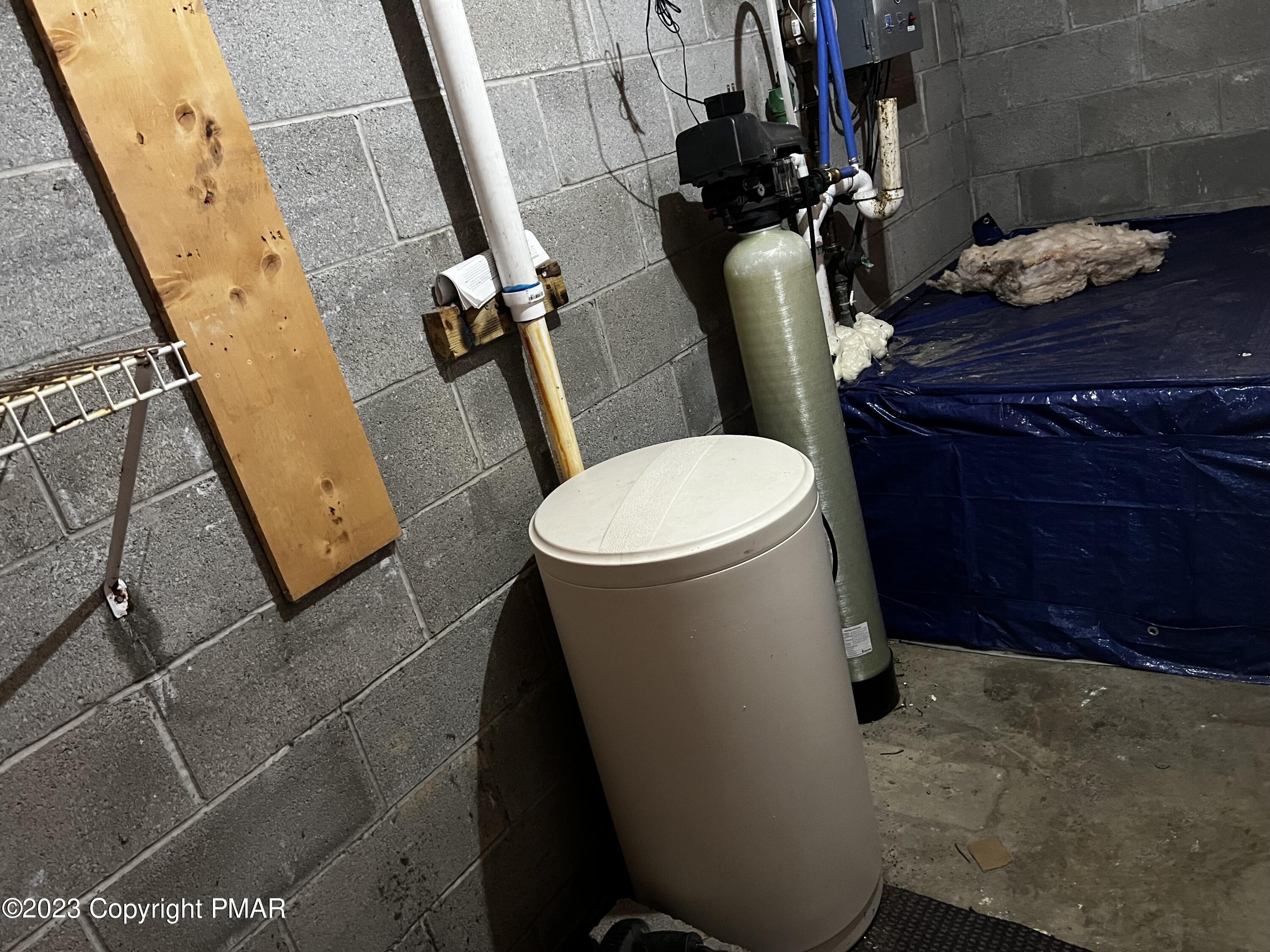 186 S Pinewood Drive