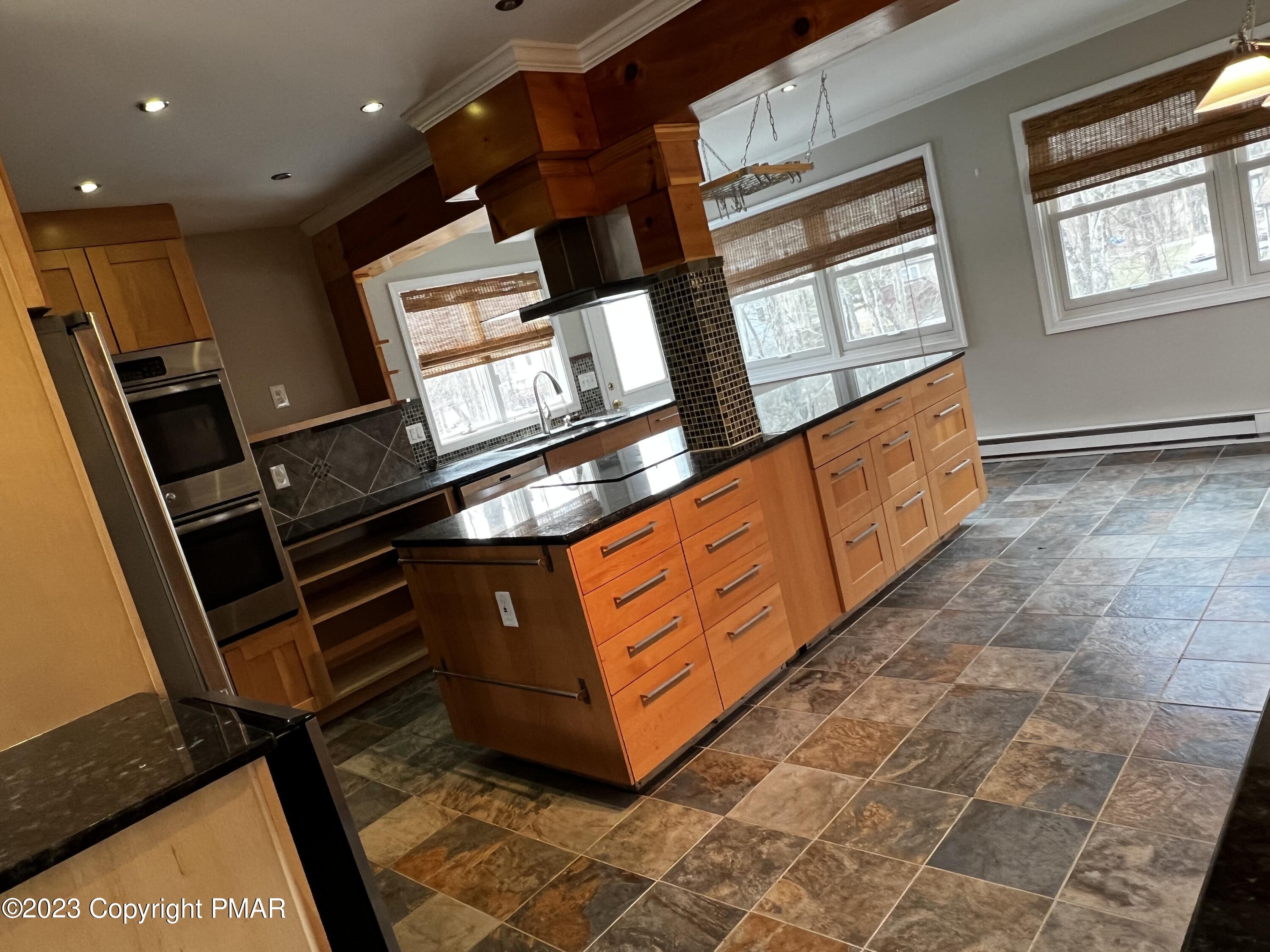 186 S Pinewood Drive