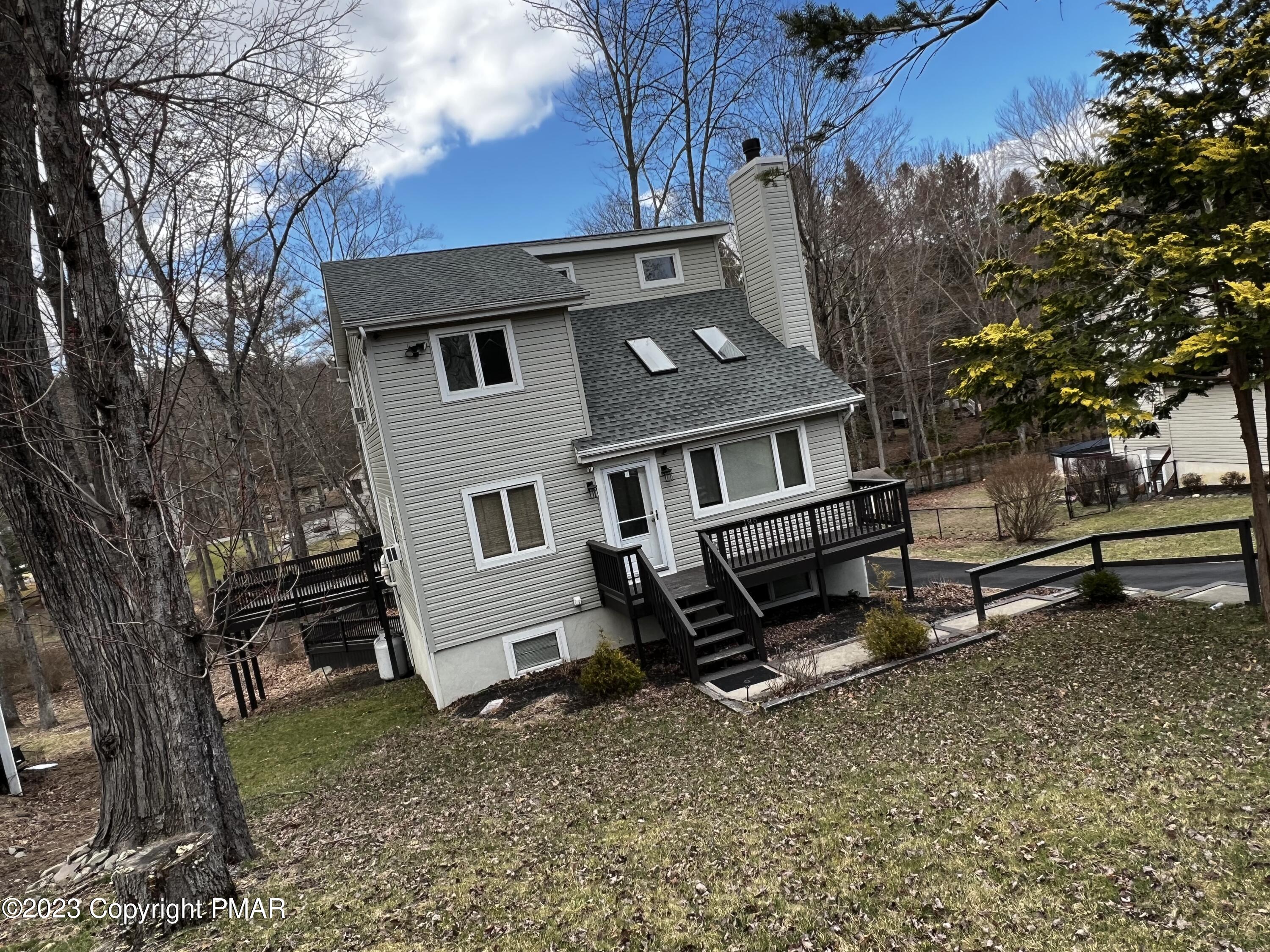 186 S Pinewood Drive