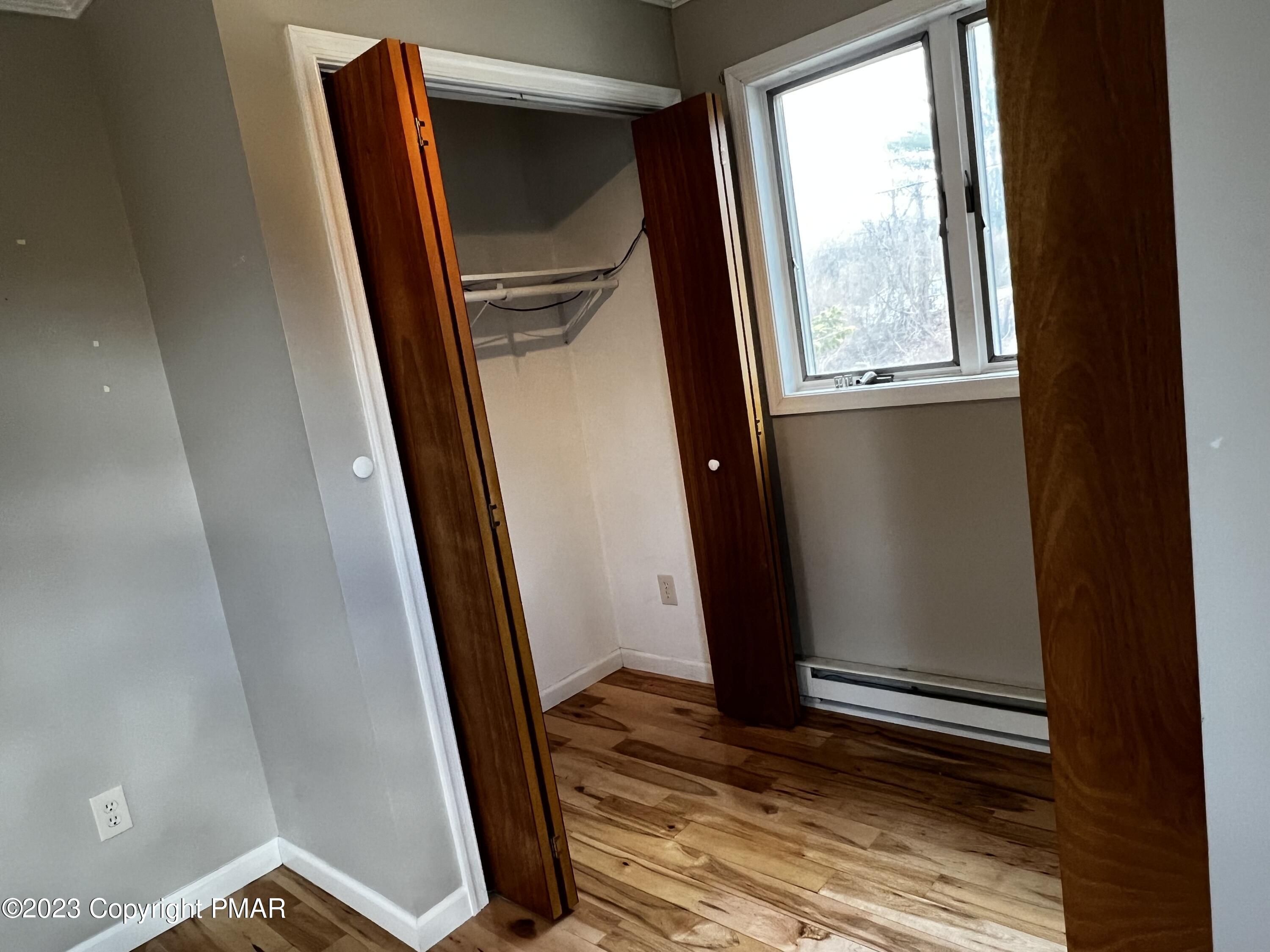 186 S Pinewood Drive