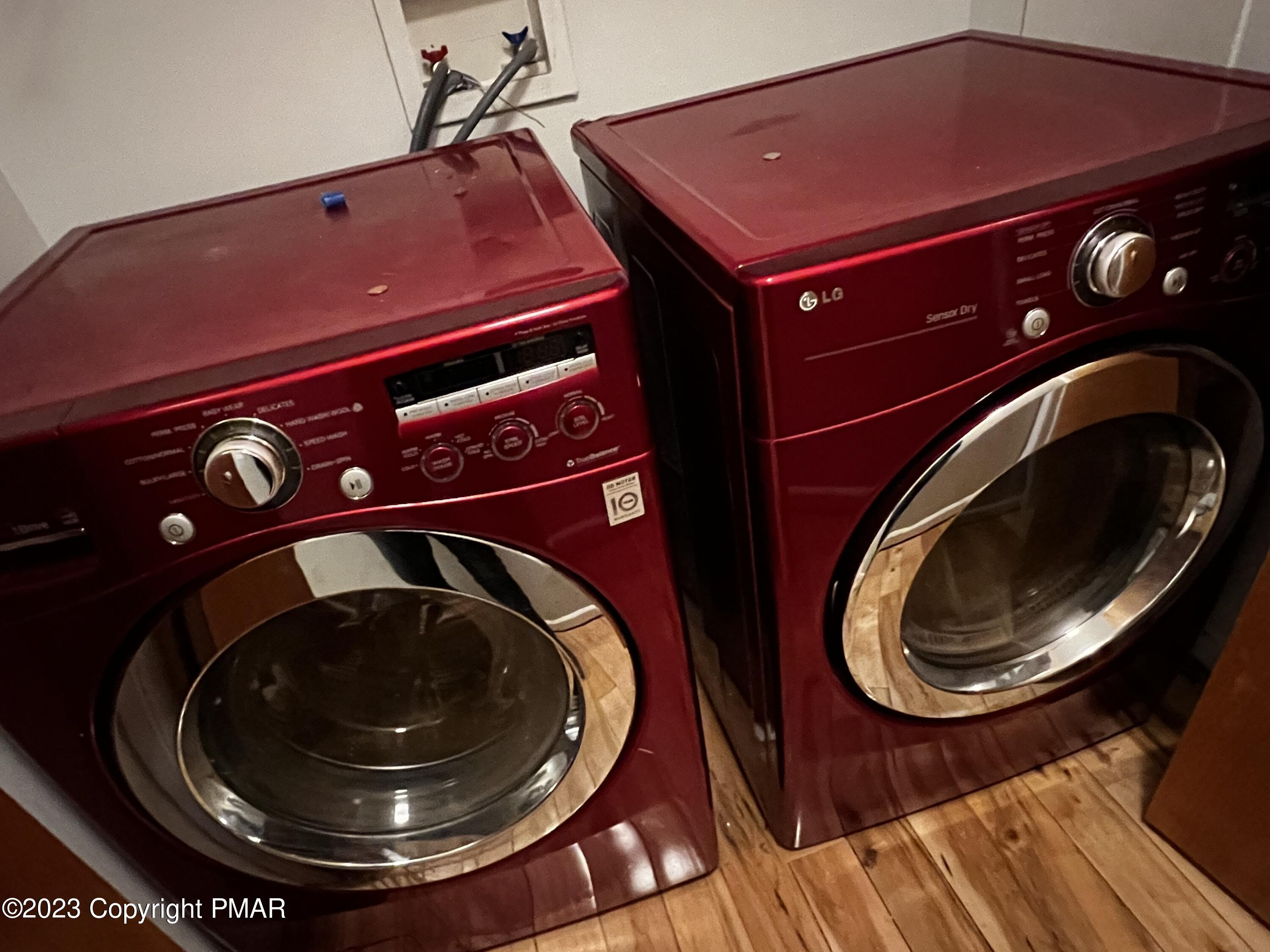 186 S Pinewood Drive