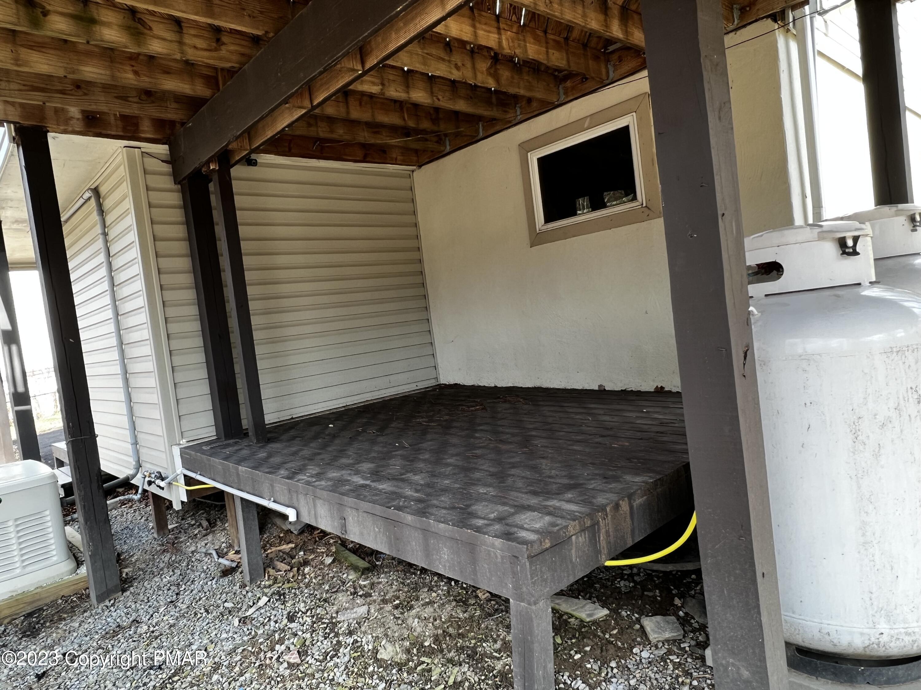 186 S Pinewood Drive