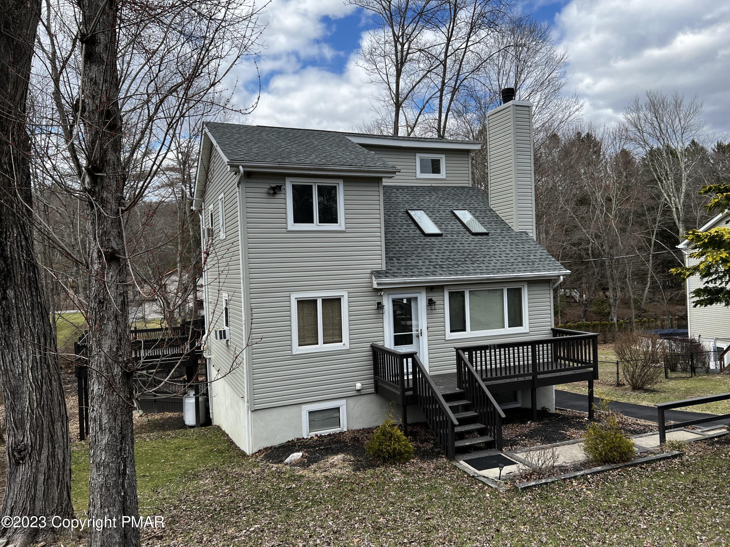 186 S Pinewood Drive