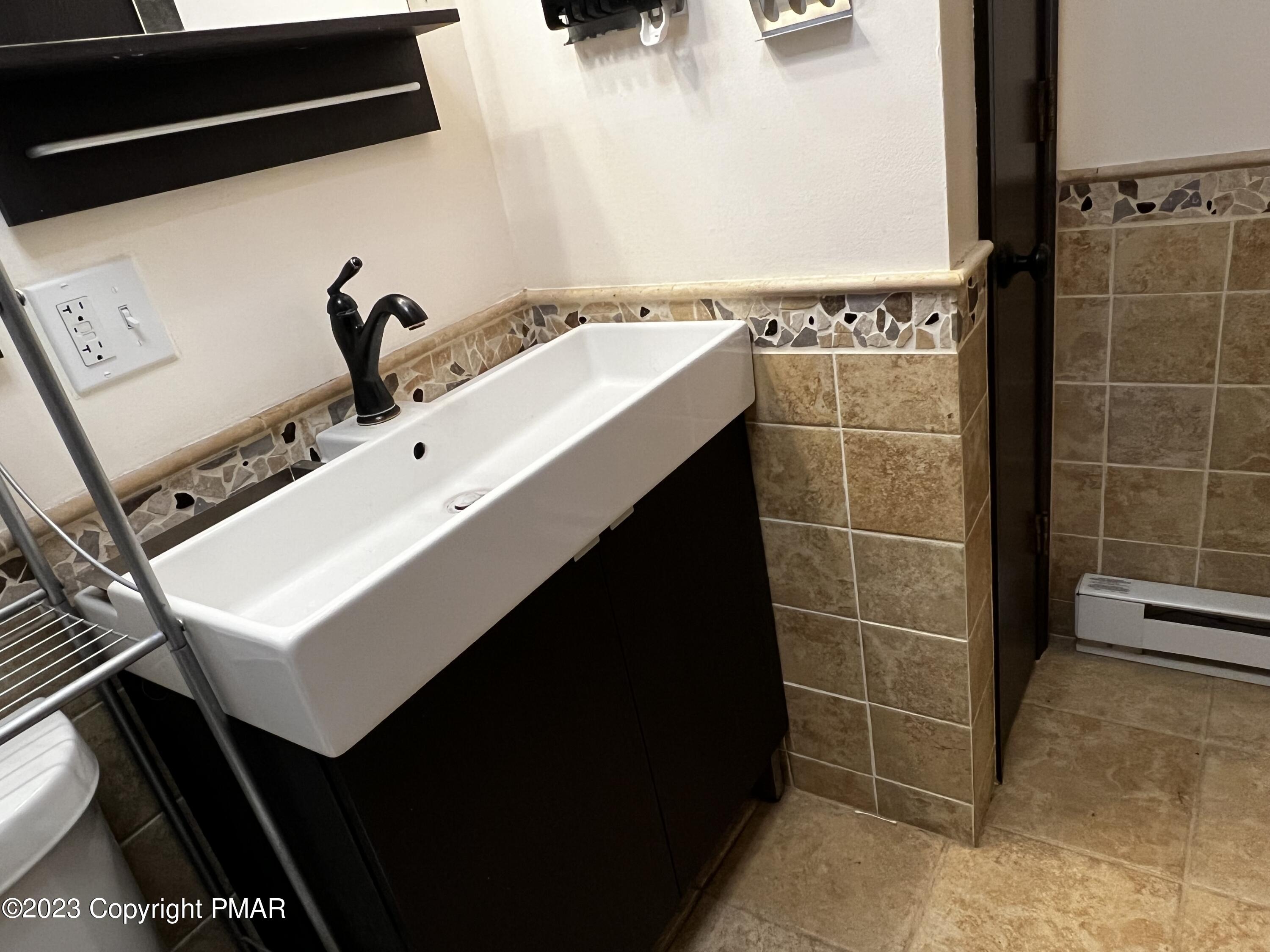 186 S Pinewood Drive