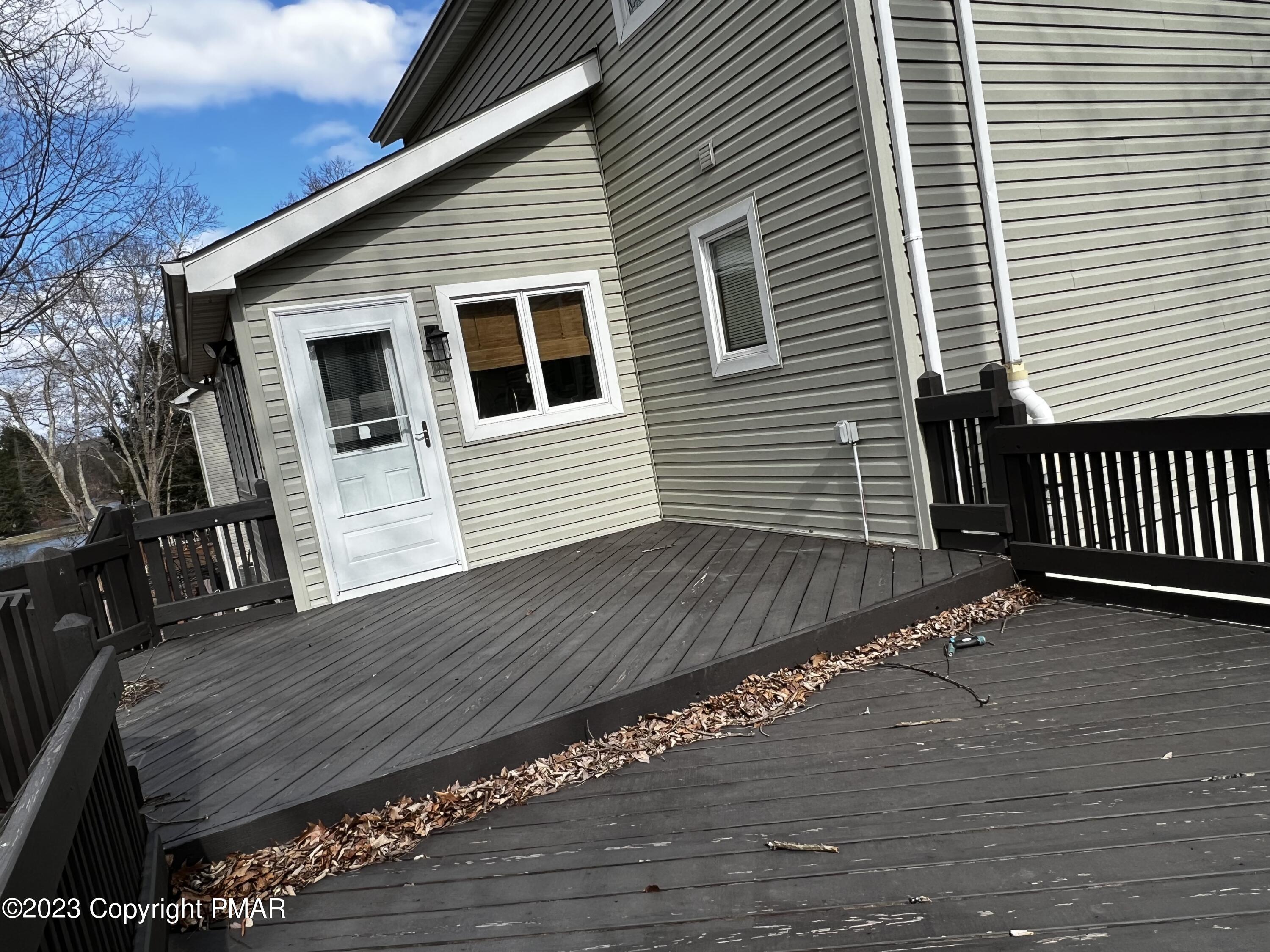 186 S Pinewood Drive