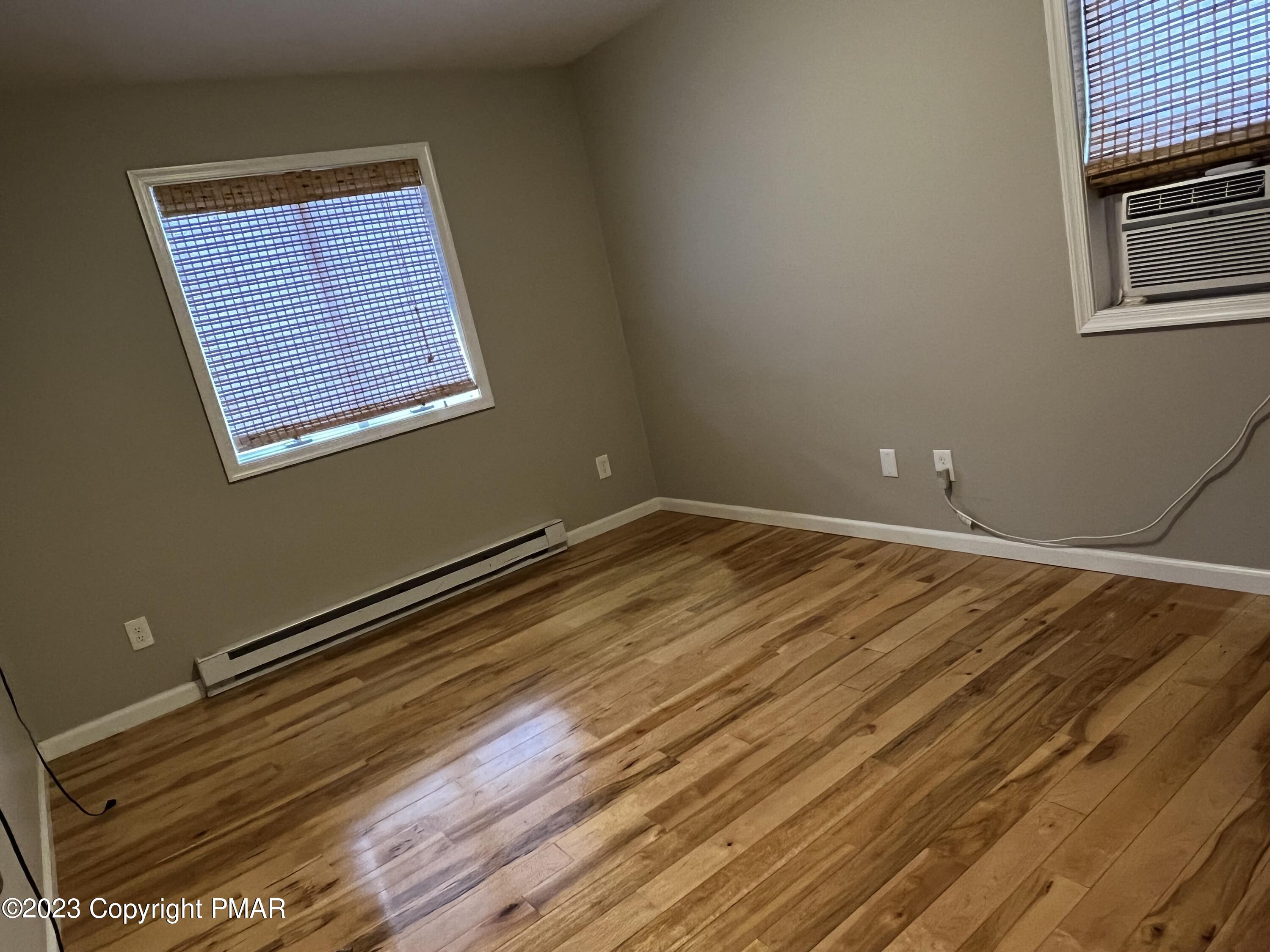 186 S Pinewood Drive