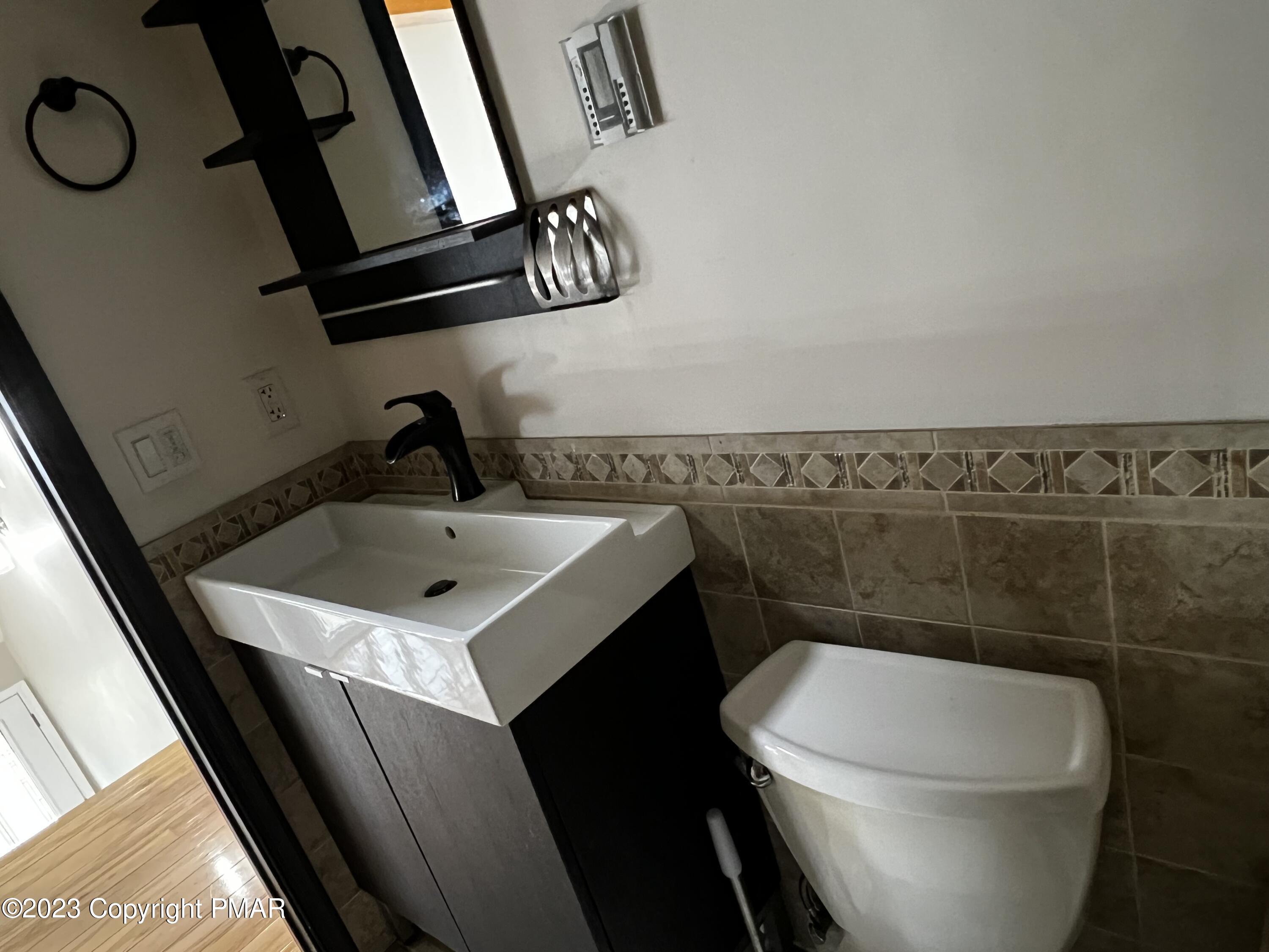 186 S Pinewood Drive