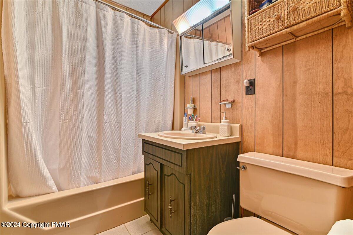 7126 W Woodbridge Drive