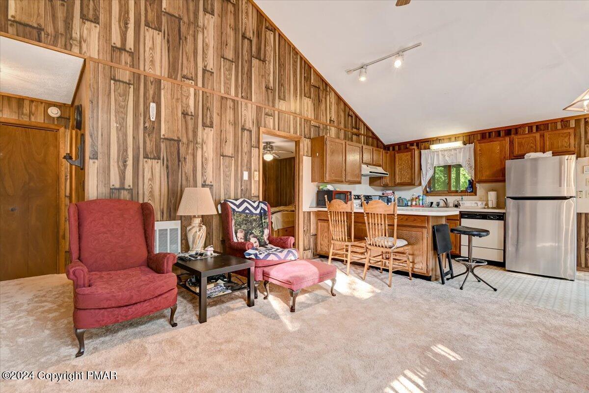 1019 Lancaster Drive