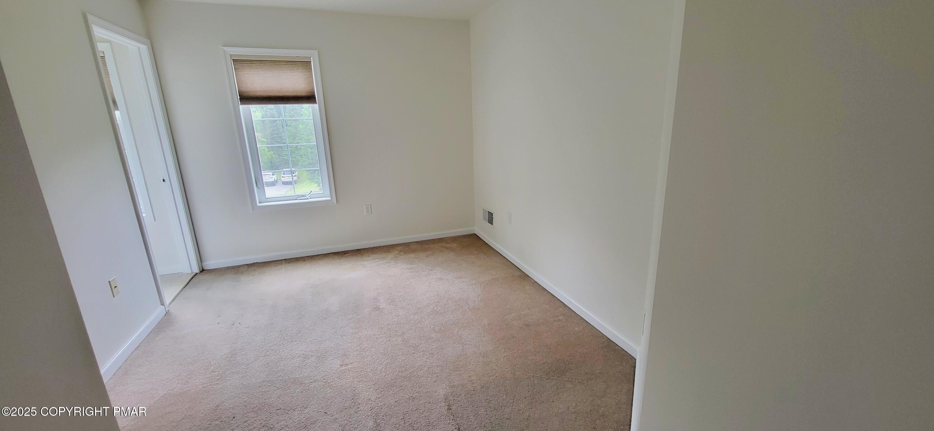259 Great Bear Way Road, East Stroudsburg