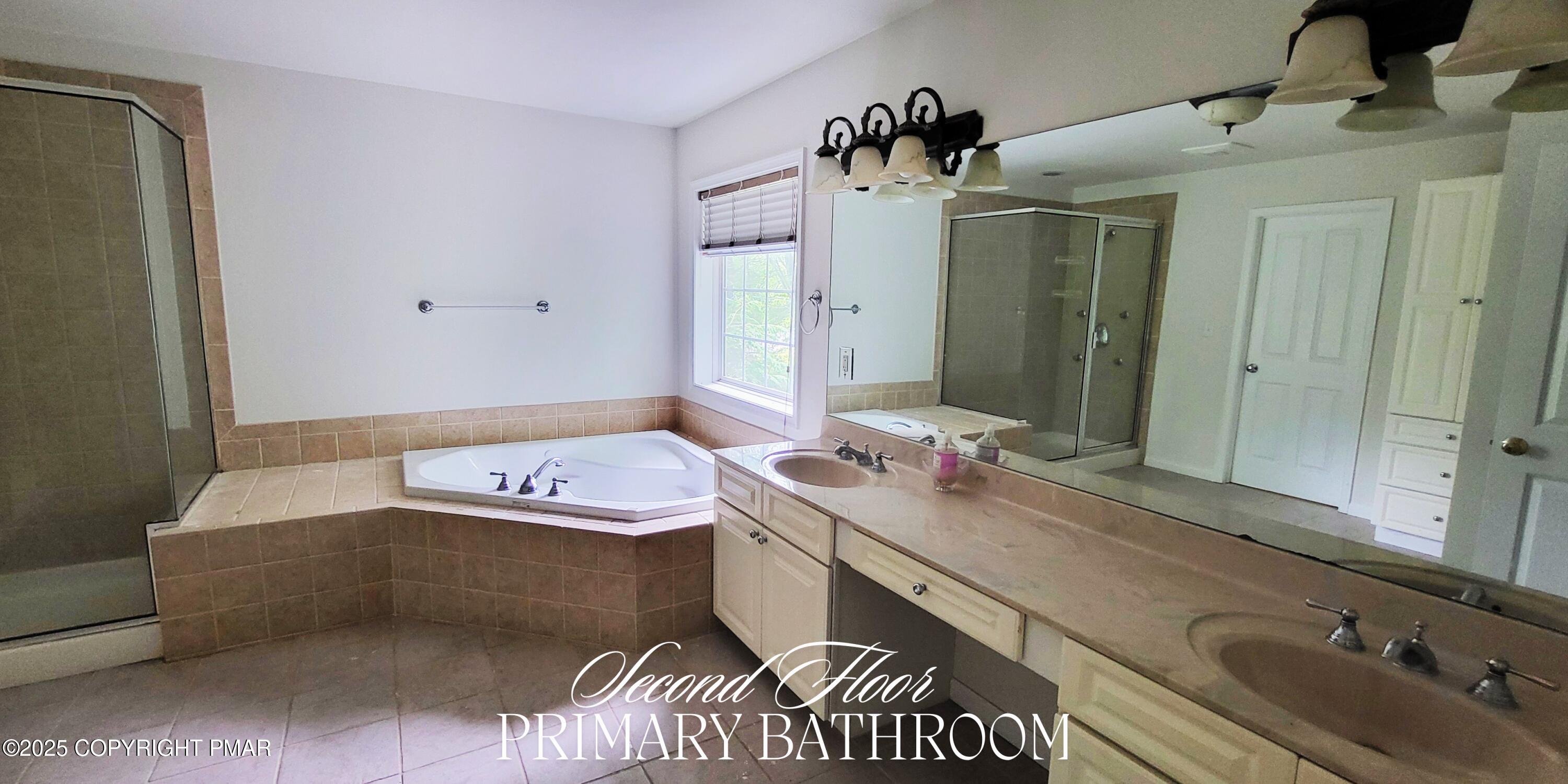 259 Great Bear Way Road, East Stroudsburg