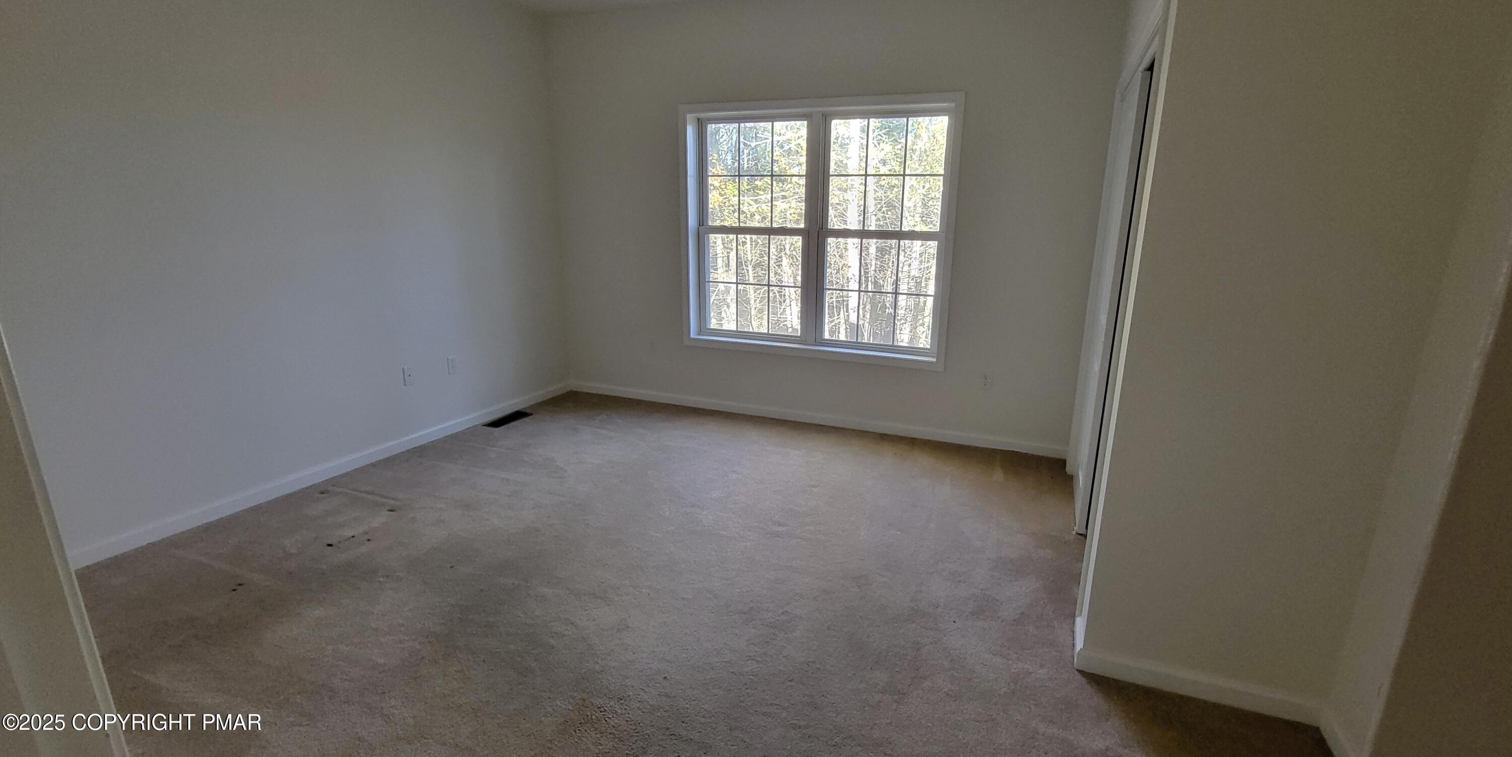 259 Great Bear Way Road, East Stroudsburg