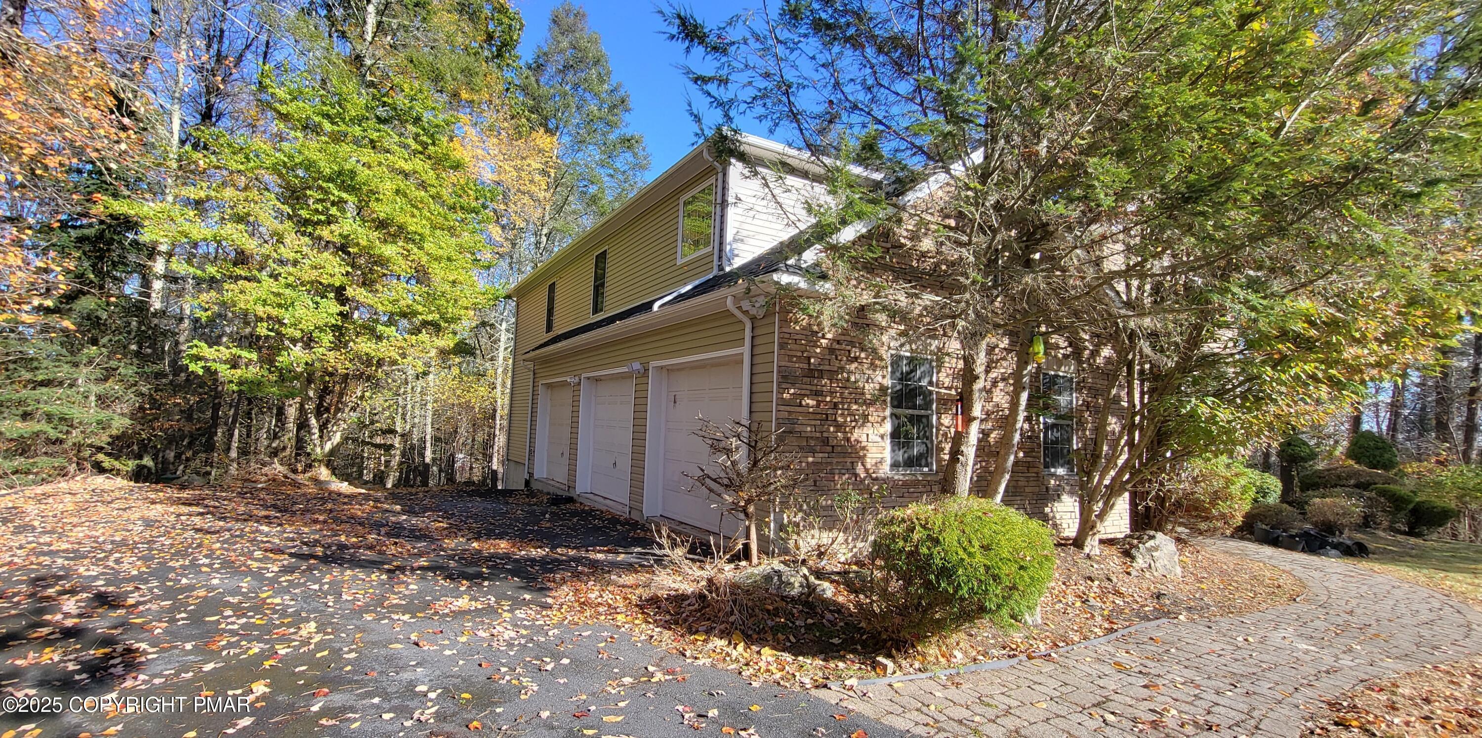 259 Great Bear Way Road, East Stroudsburg