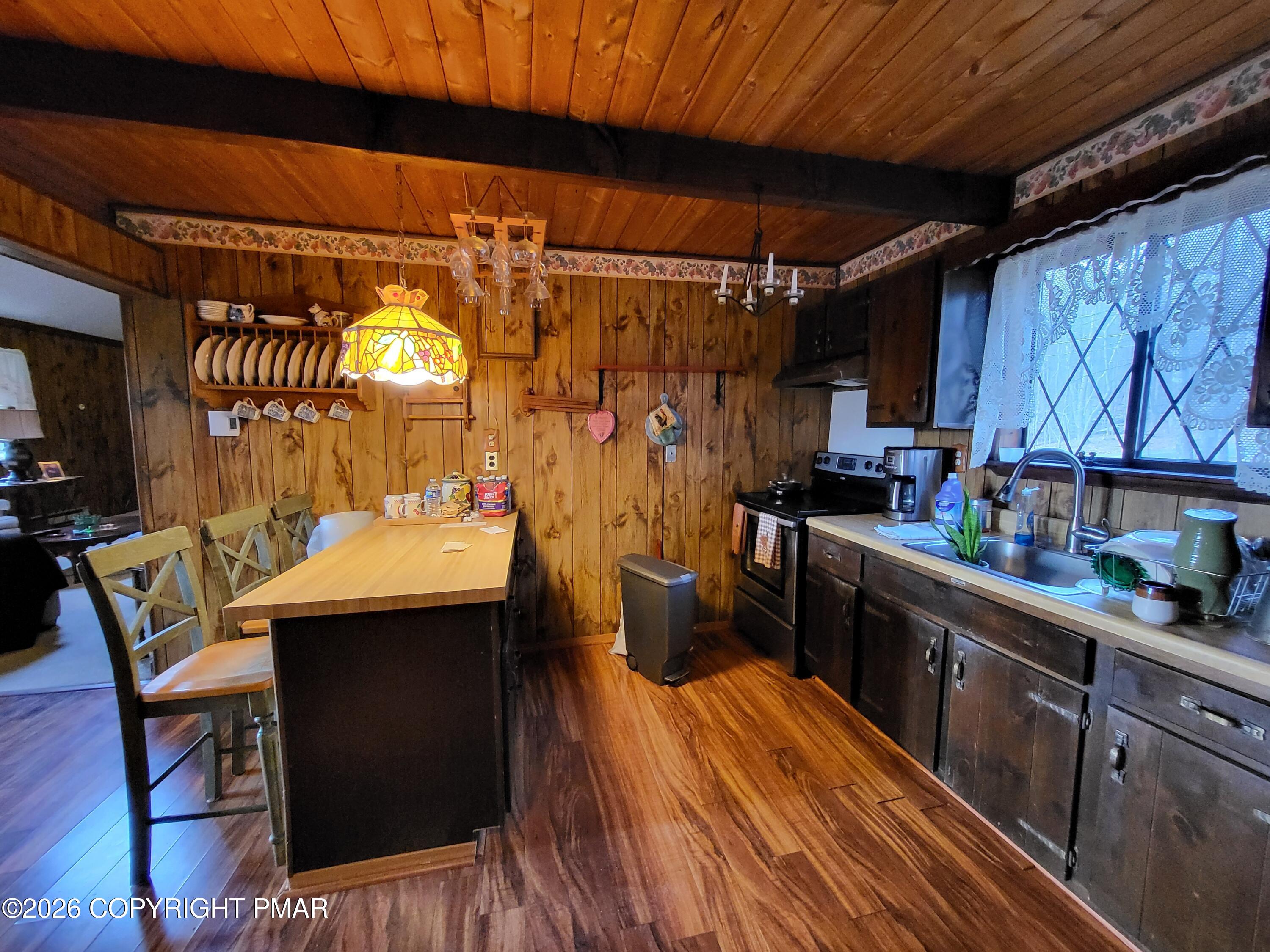 180 Dorchester Drive