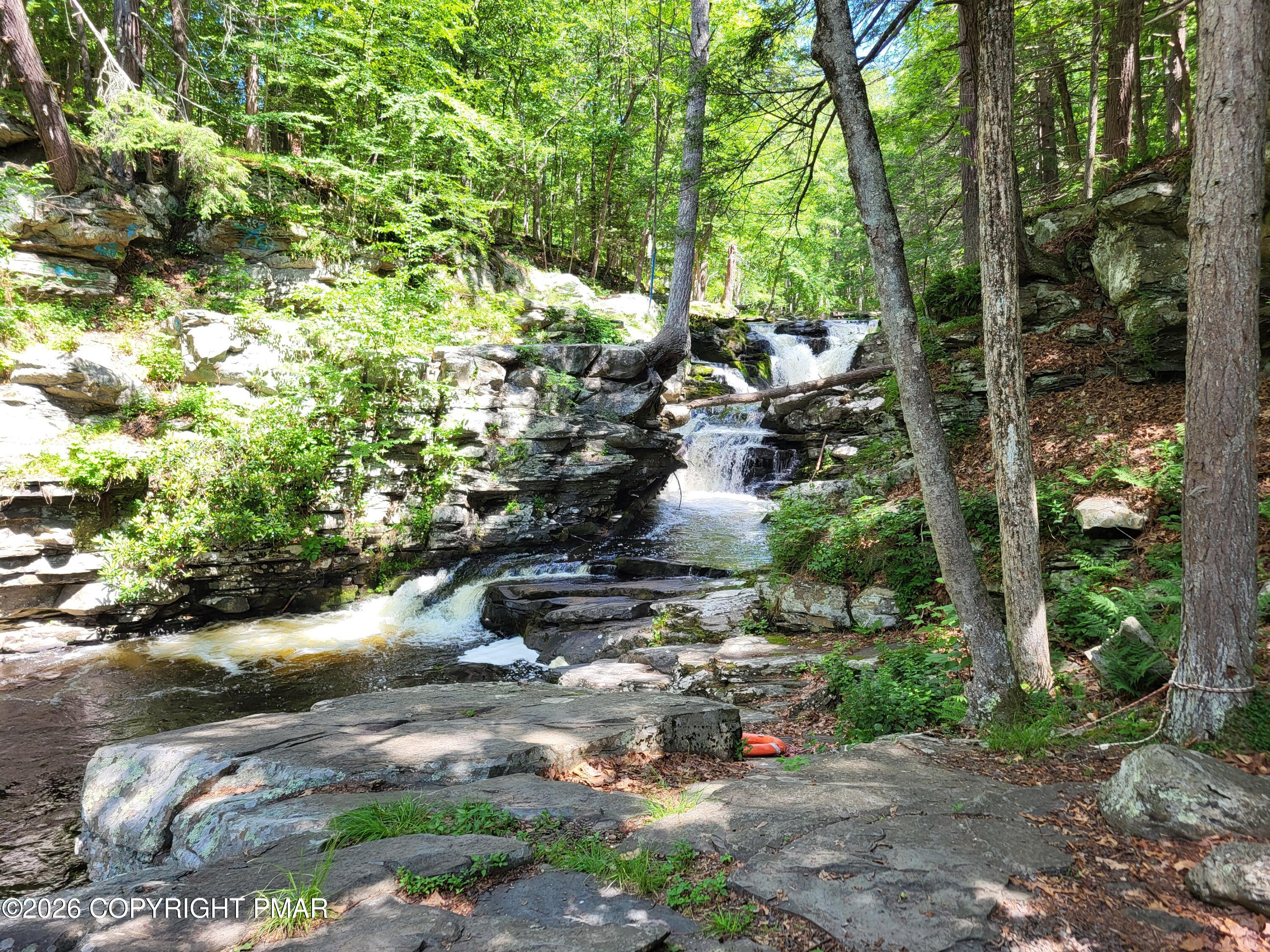 Lot - 1761 Woodbridge Drive E