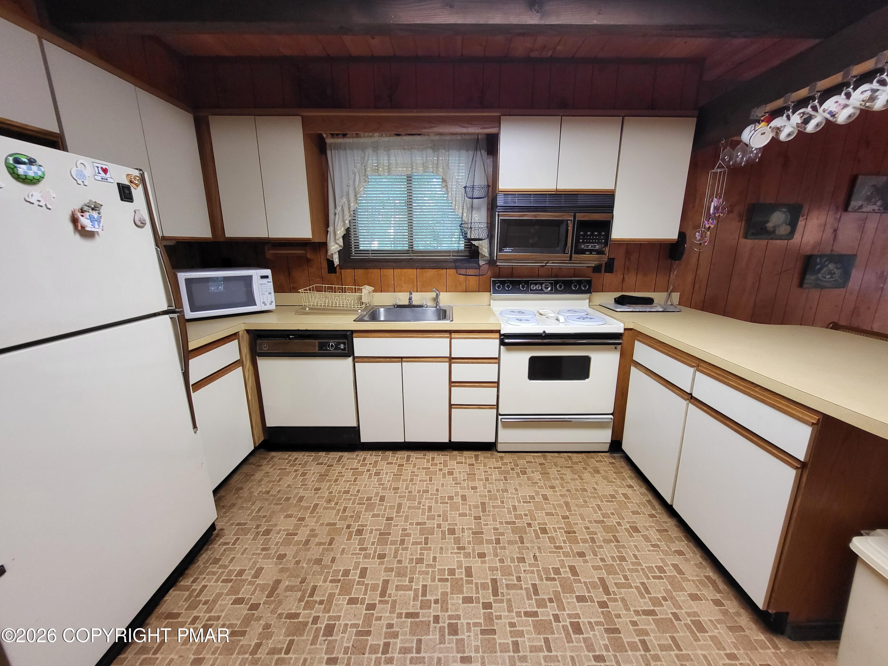 6384 Decker Road