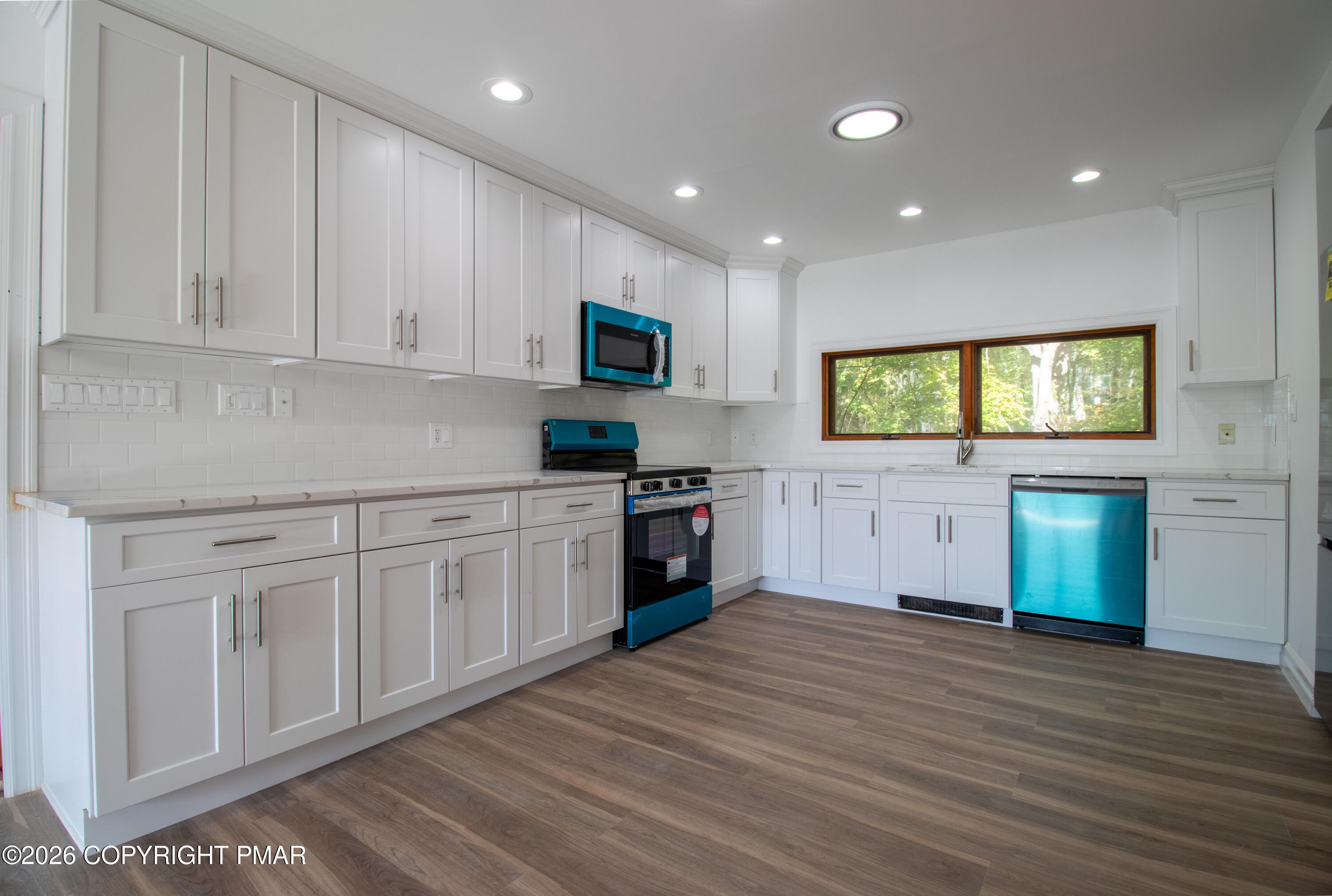 1142 Yorkshire Lane