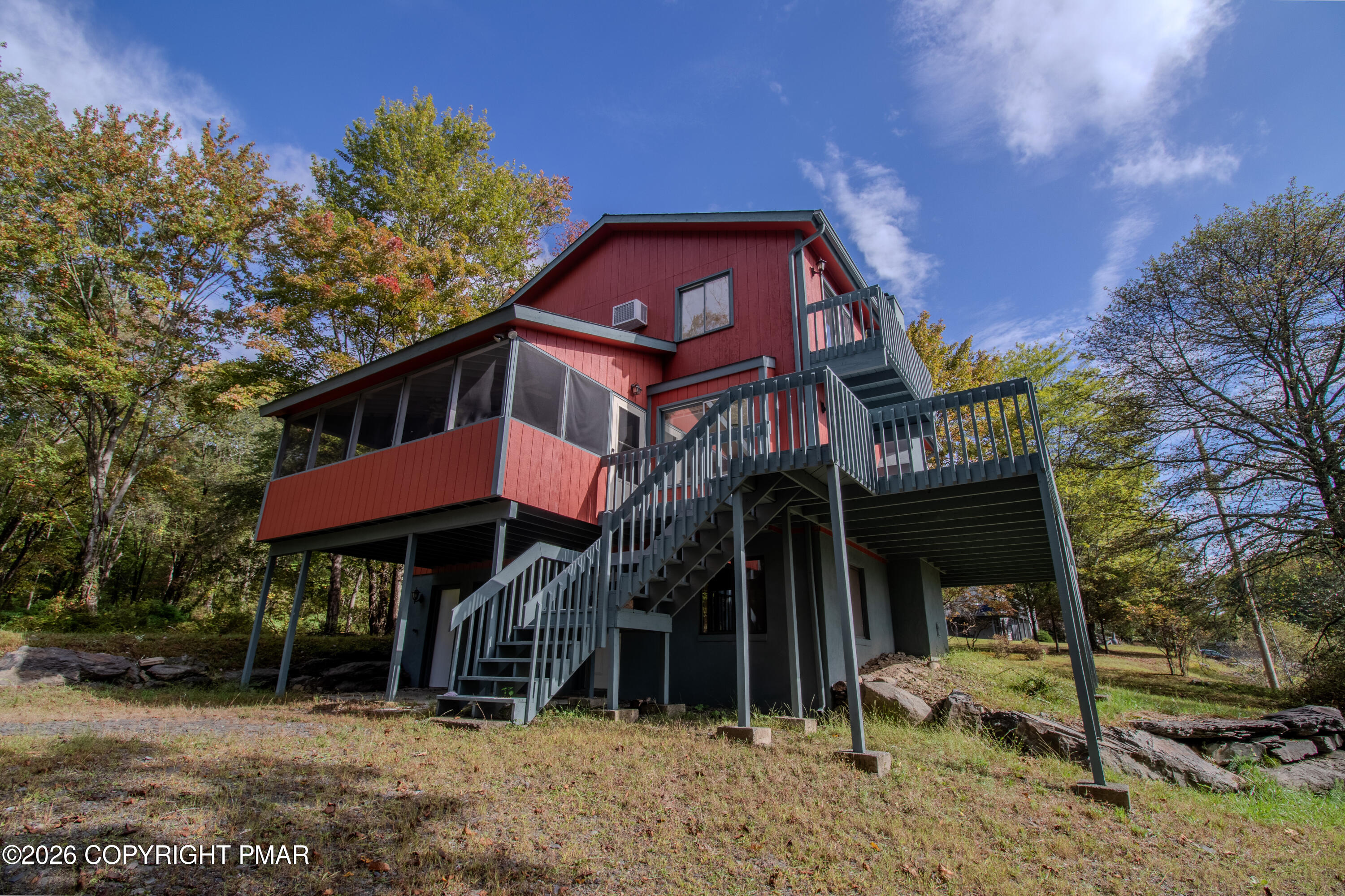 1142 Yorkshire Lane