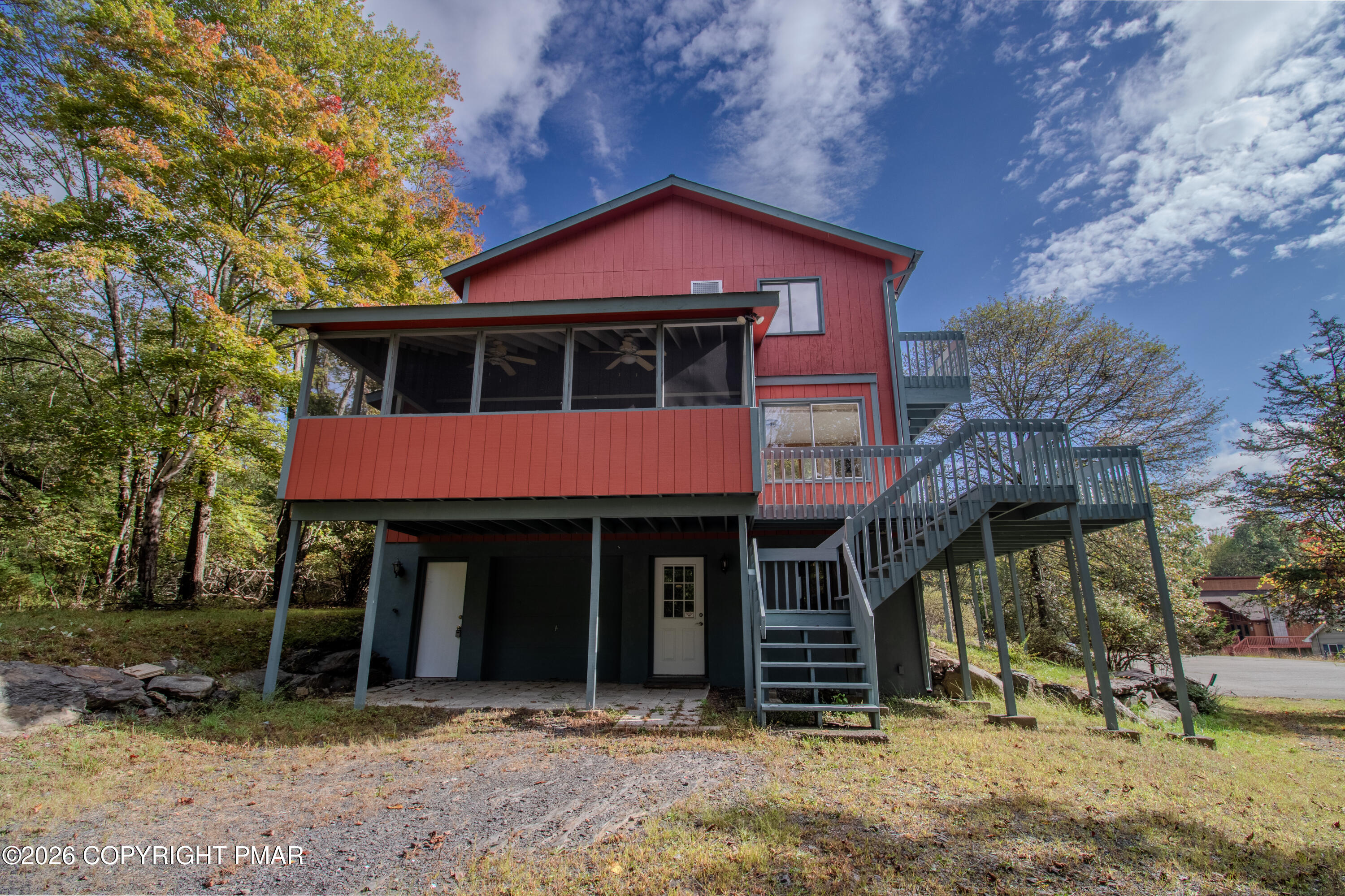 1142 Yorkshire Lane