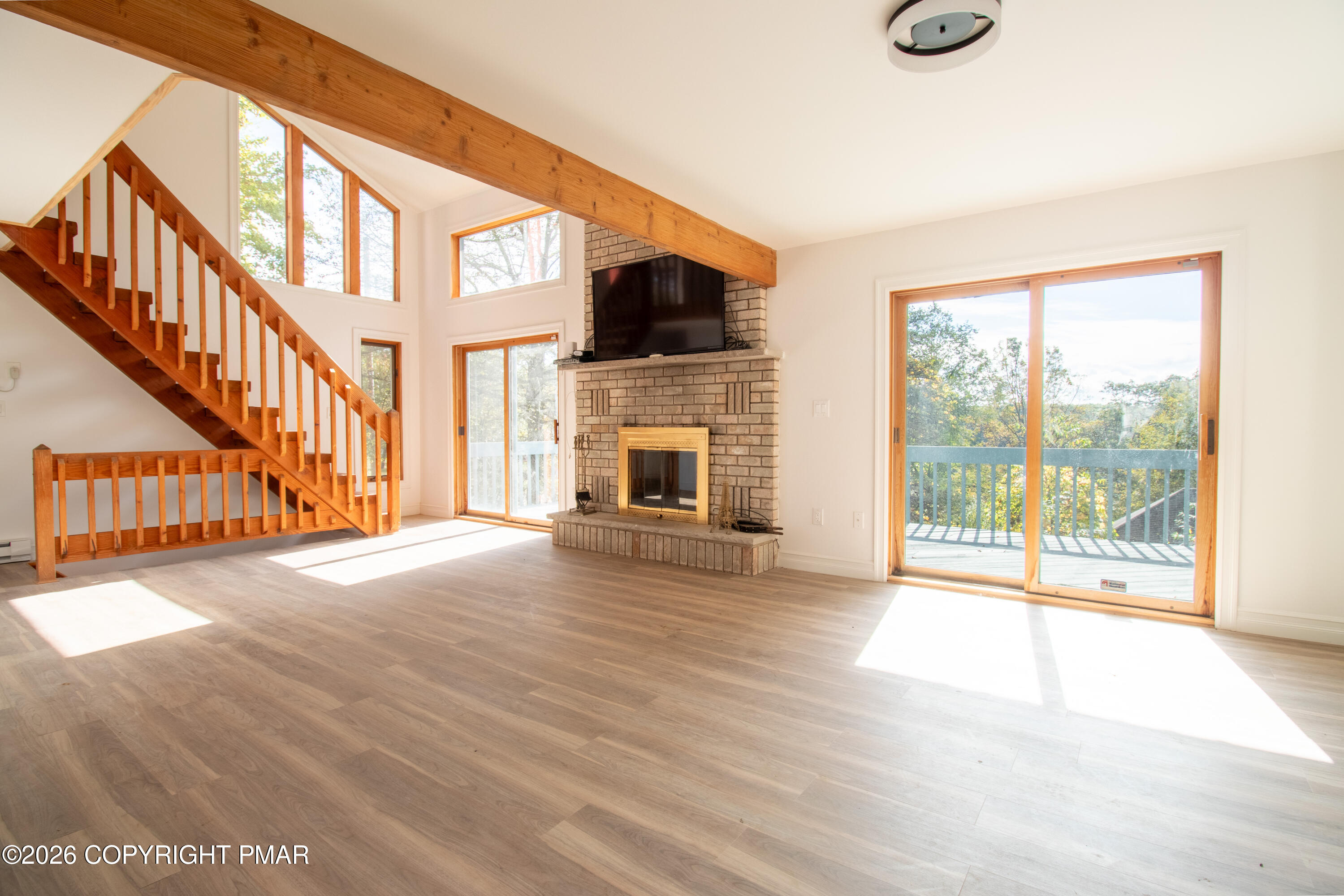 1142 Yorkshire Lane