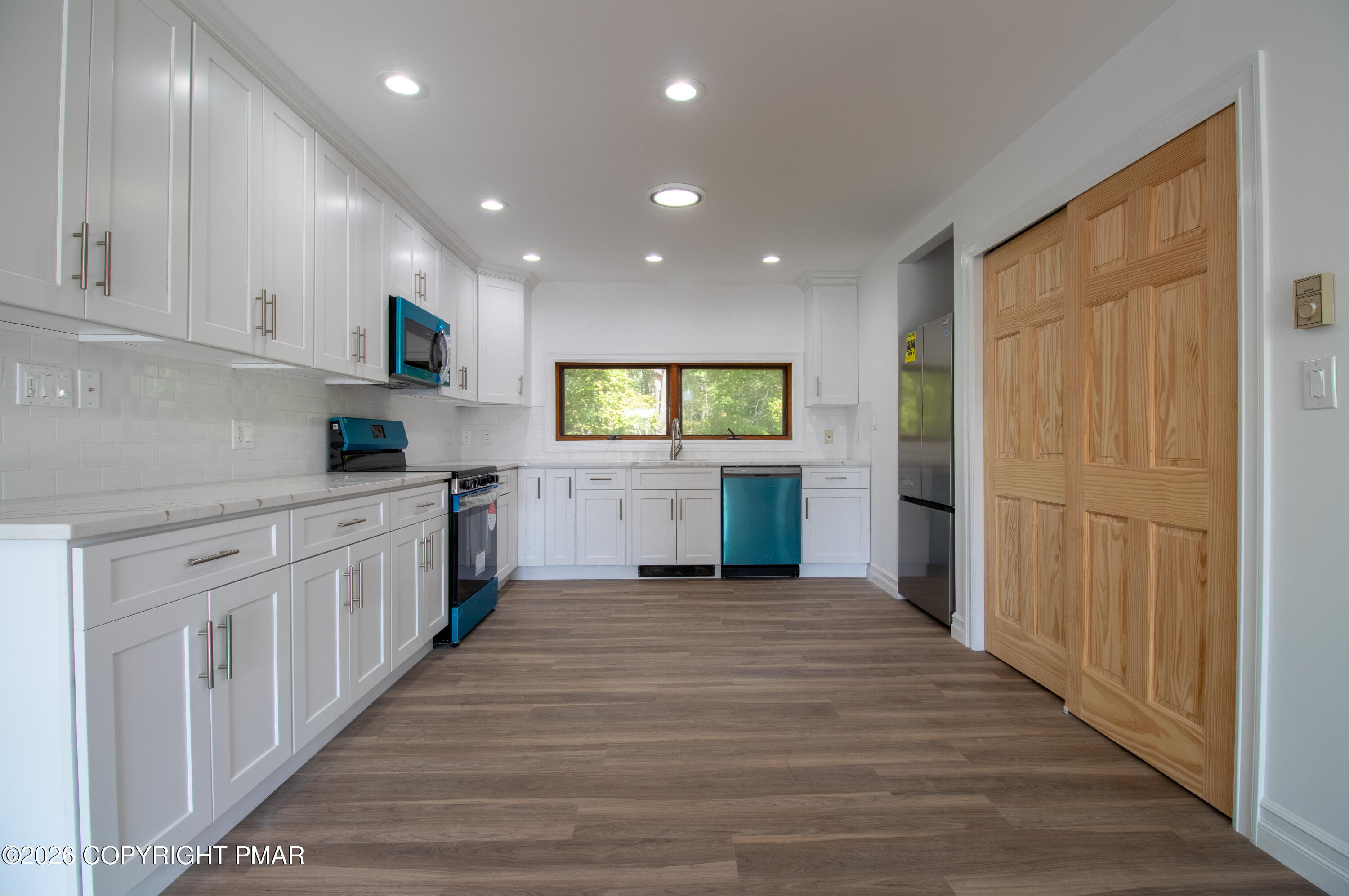 1142 Yorkshire Lane