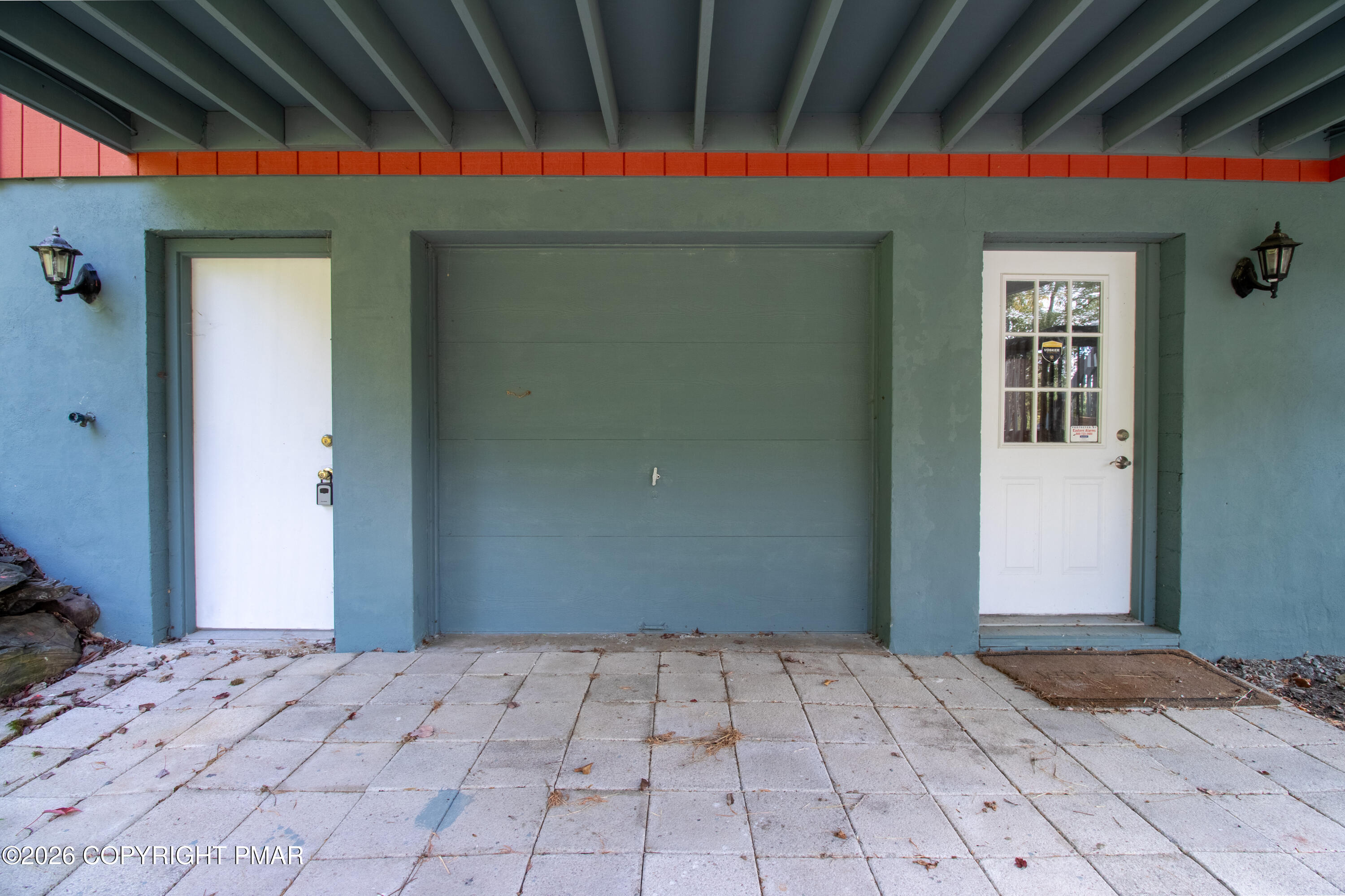 1142 Yorkshire Lane
