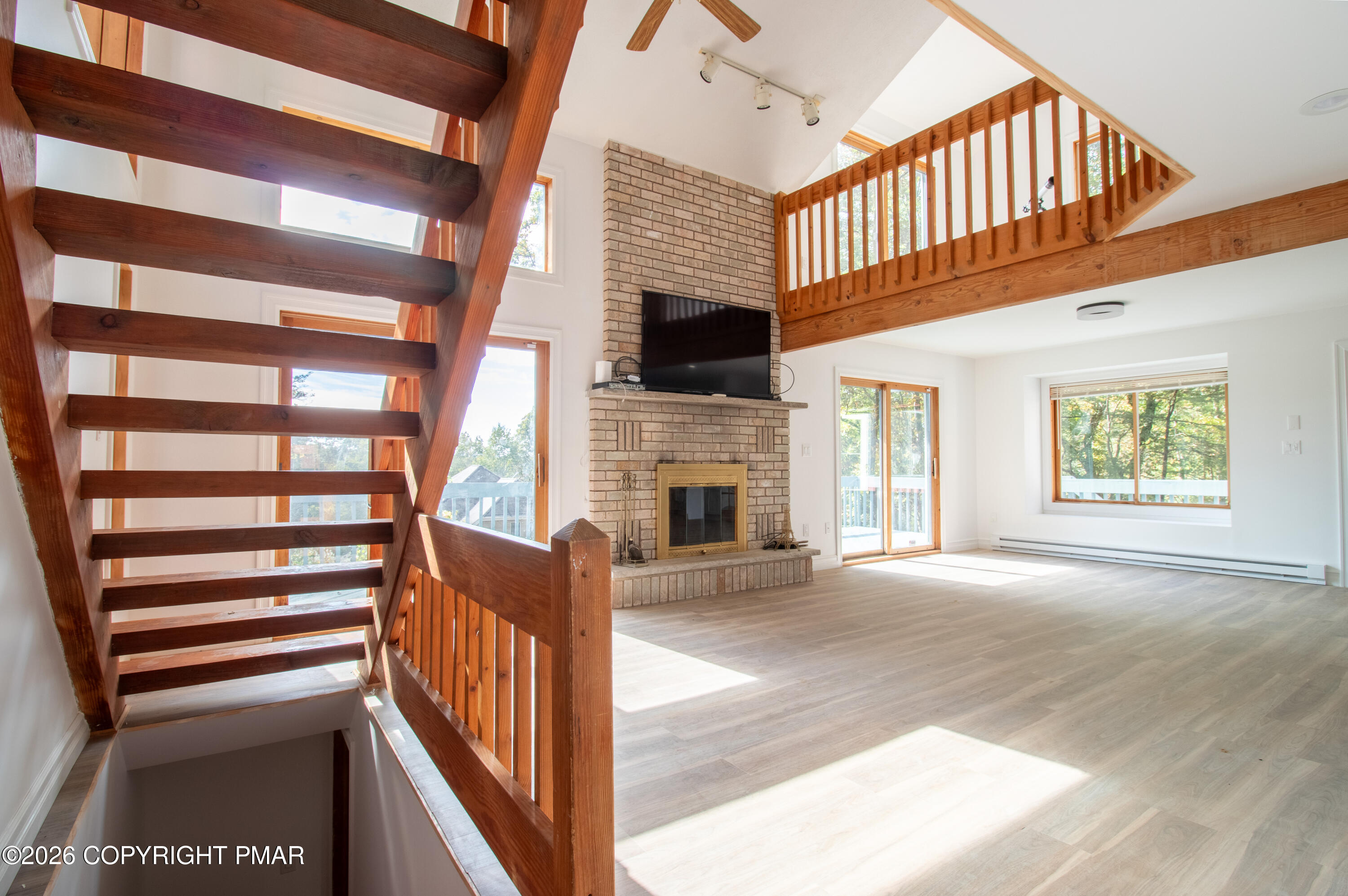 1142 Yorkshire Lane